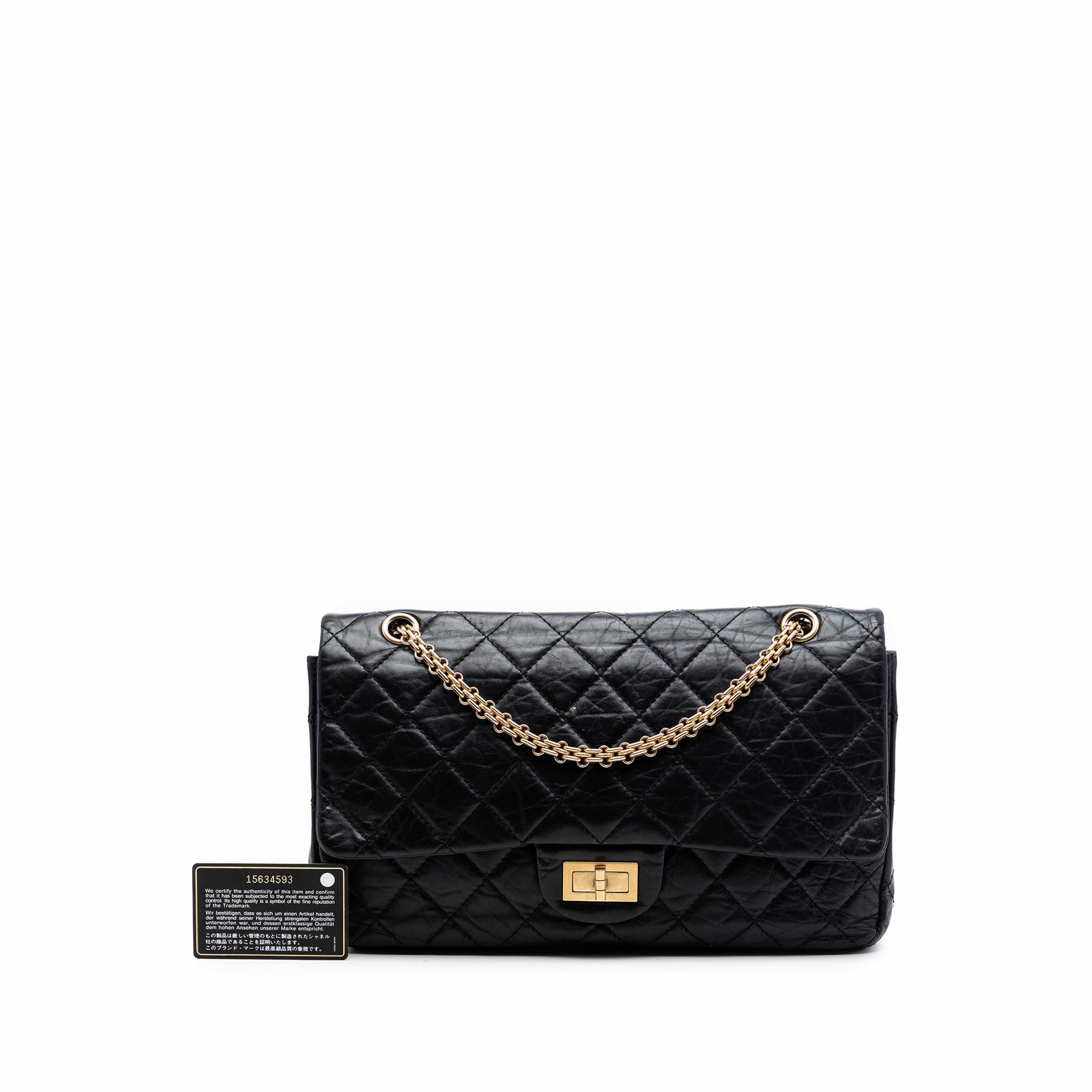 Chanel Quilted Aged Calfskin Reissue 2.55 Double Flap 227, från Luxclusif, i färgen svart. Klicka för att öppna bilden i stort format