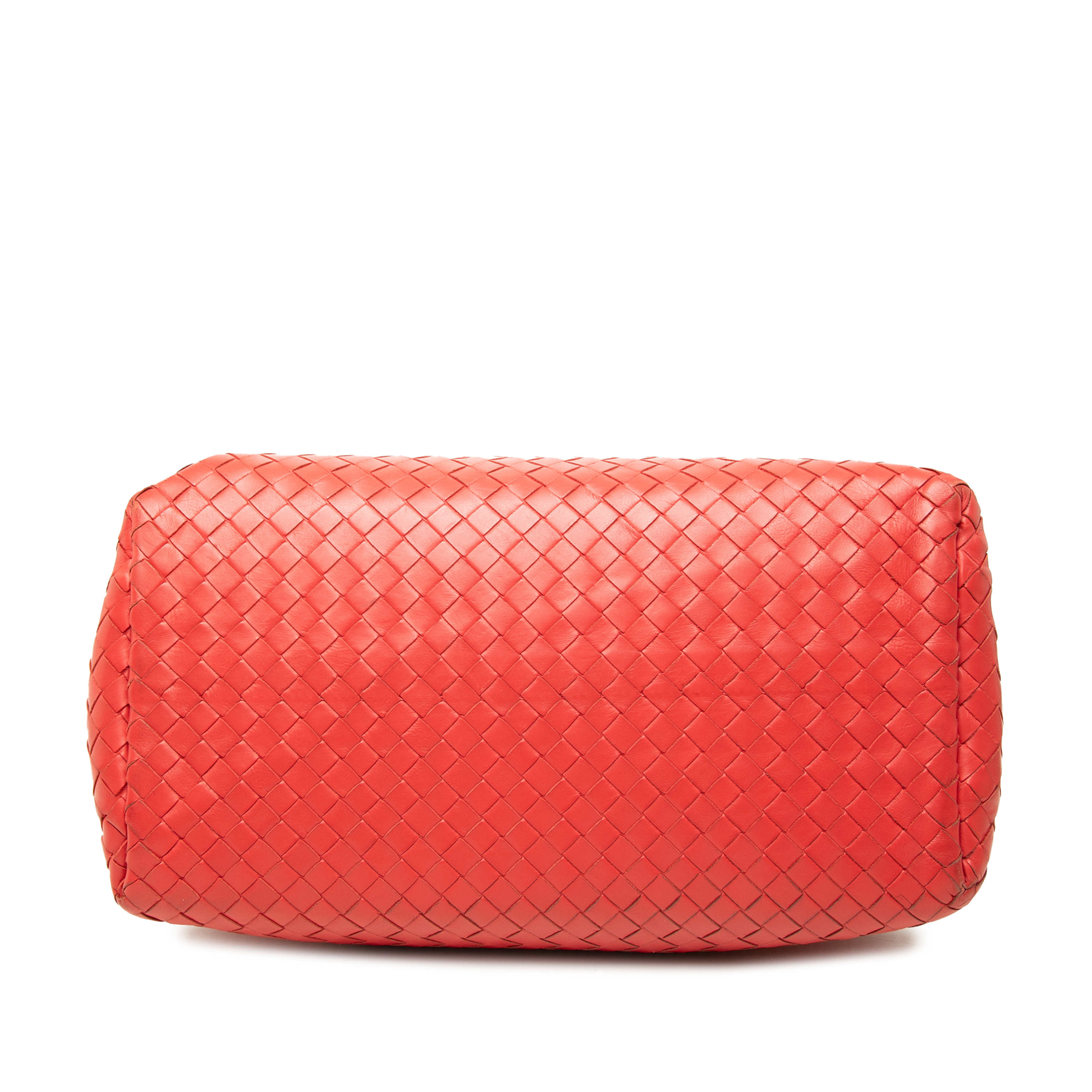 Bottega Veneta Small Nappa Intrecciato Roma Satchel, från Luxclusif, i färgen röd. Klicka för att öppna bilden i stort format