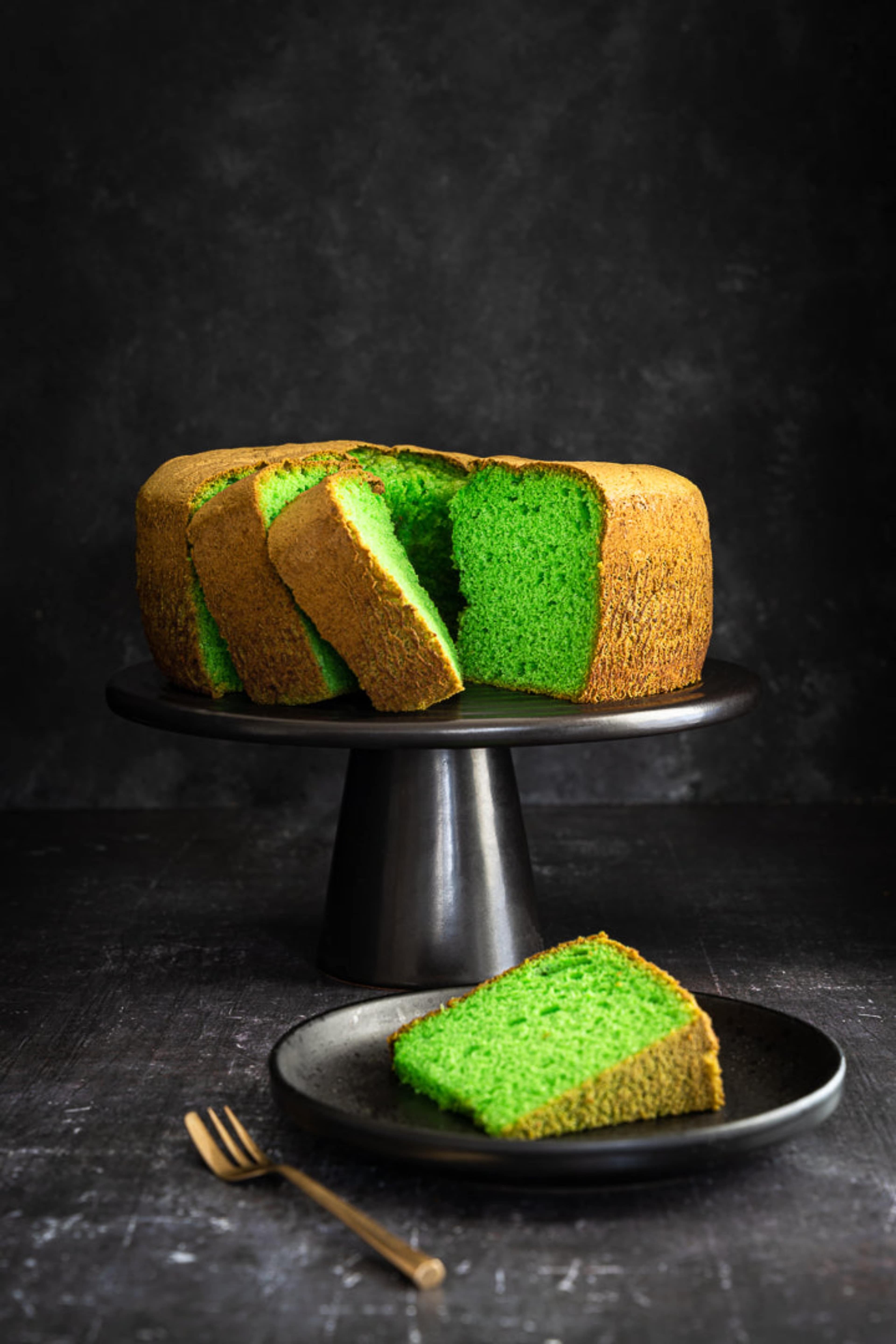 Tårtfat 31ø, från Dutchdeluxes, i färgen black. Klicka för att öppna bilden i stort format