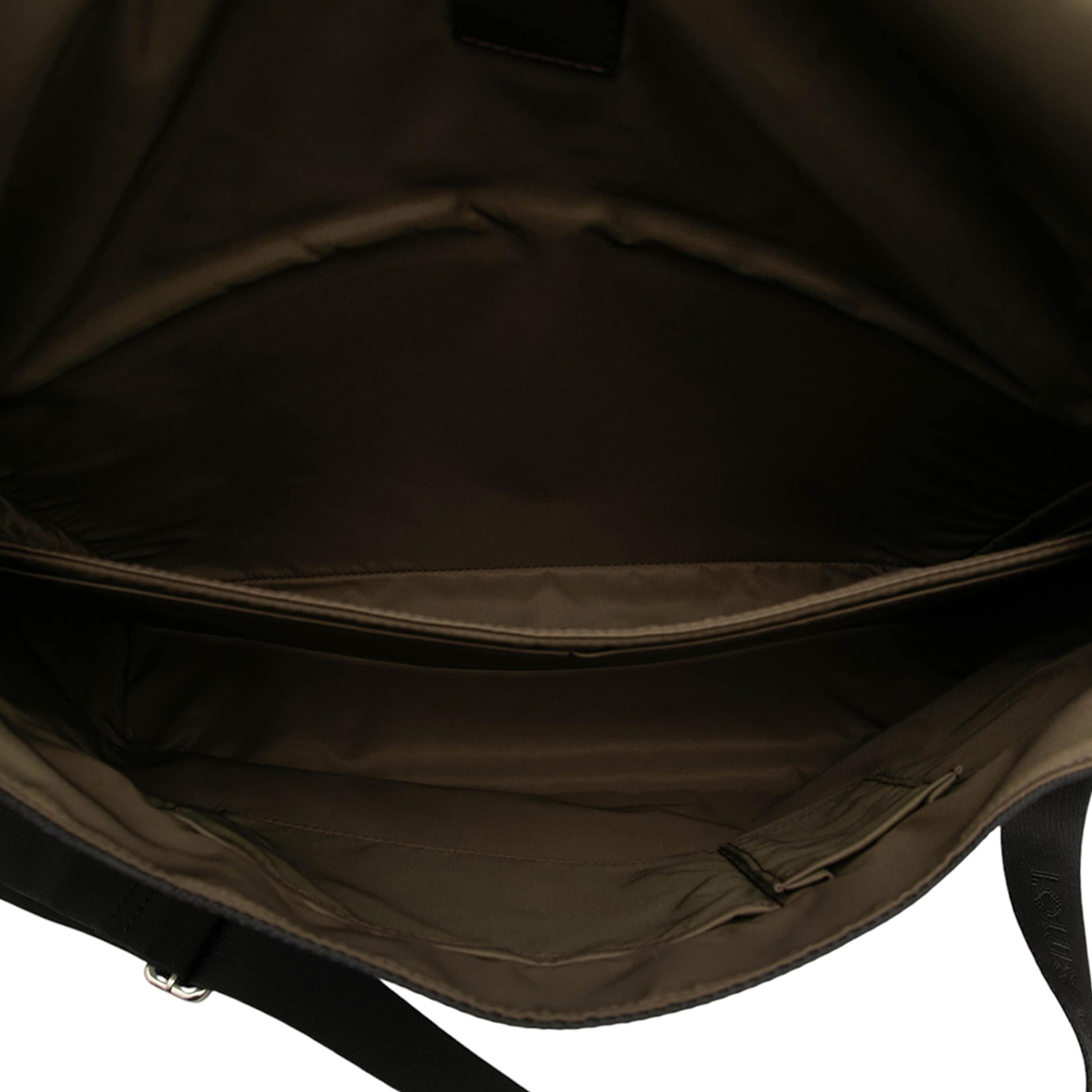 Louis Vuitton Damier Geant Messenger Bag, från Luxclusif, i färgen black. Klicka för att öppna bilden i stort format