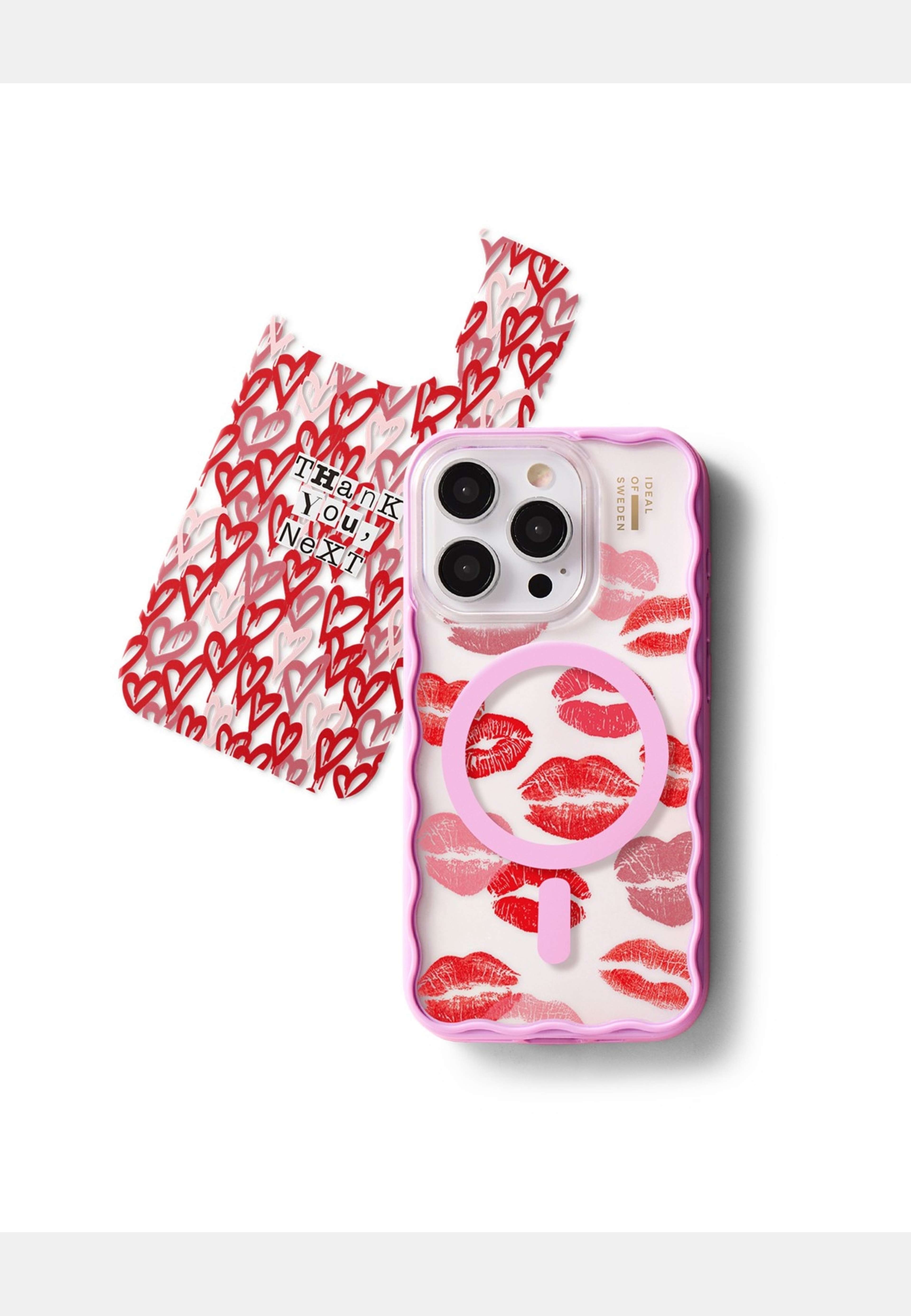 Print Pack Iphone Bisous, från Ideal Of Sweden, i färgen red. Klicka för att öppna bilden i stort format