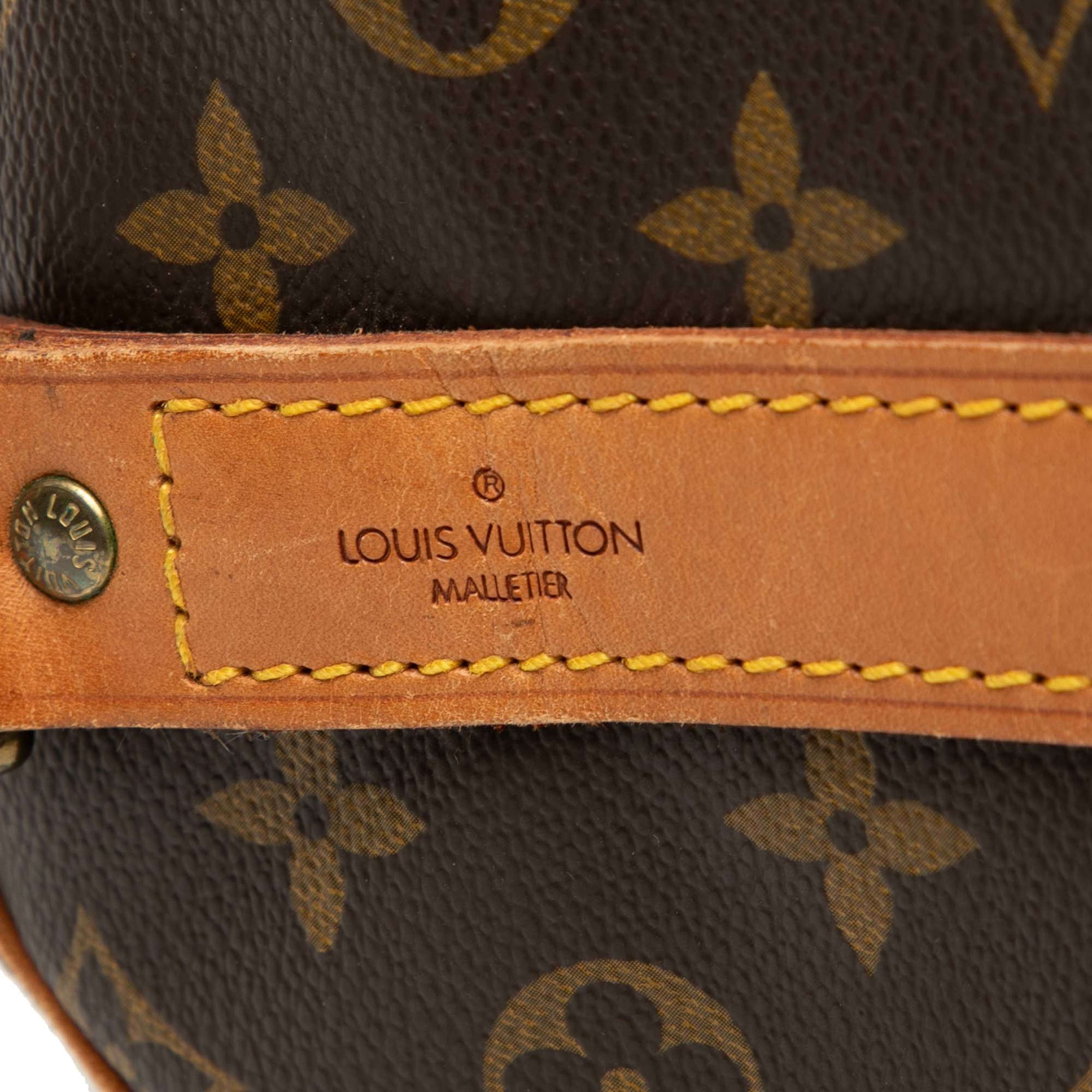 Louis Vuitton Monogram Keepall Bandouliere 55, från Luxclusif, i färgen brown. Klicka för att öppna bilden i stort format