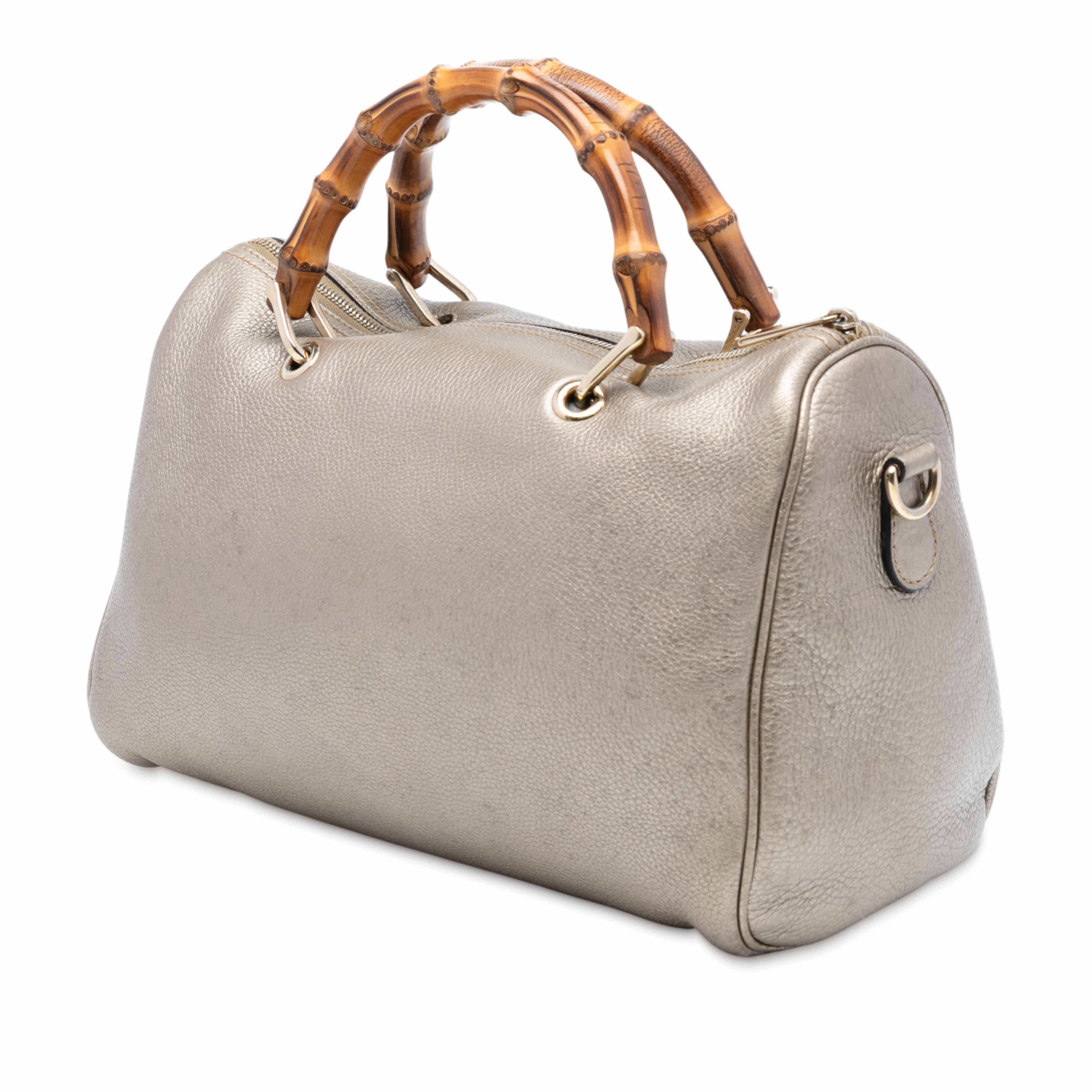 Gucci Medium Calfskin Bamboo Shopper Boston Bag, från Luxclusif, i färgen guld. Klicka för att öppna bilden i stort format