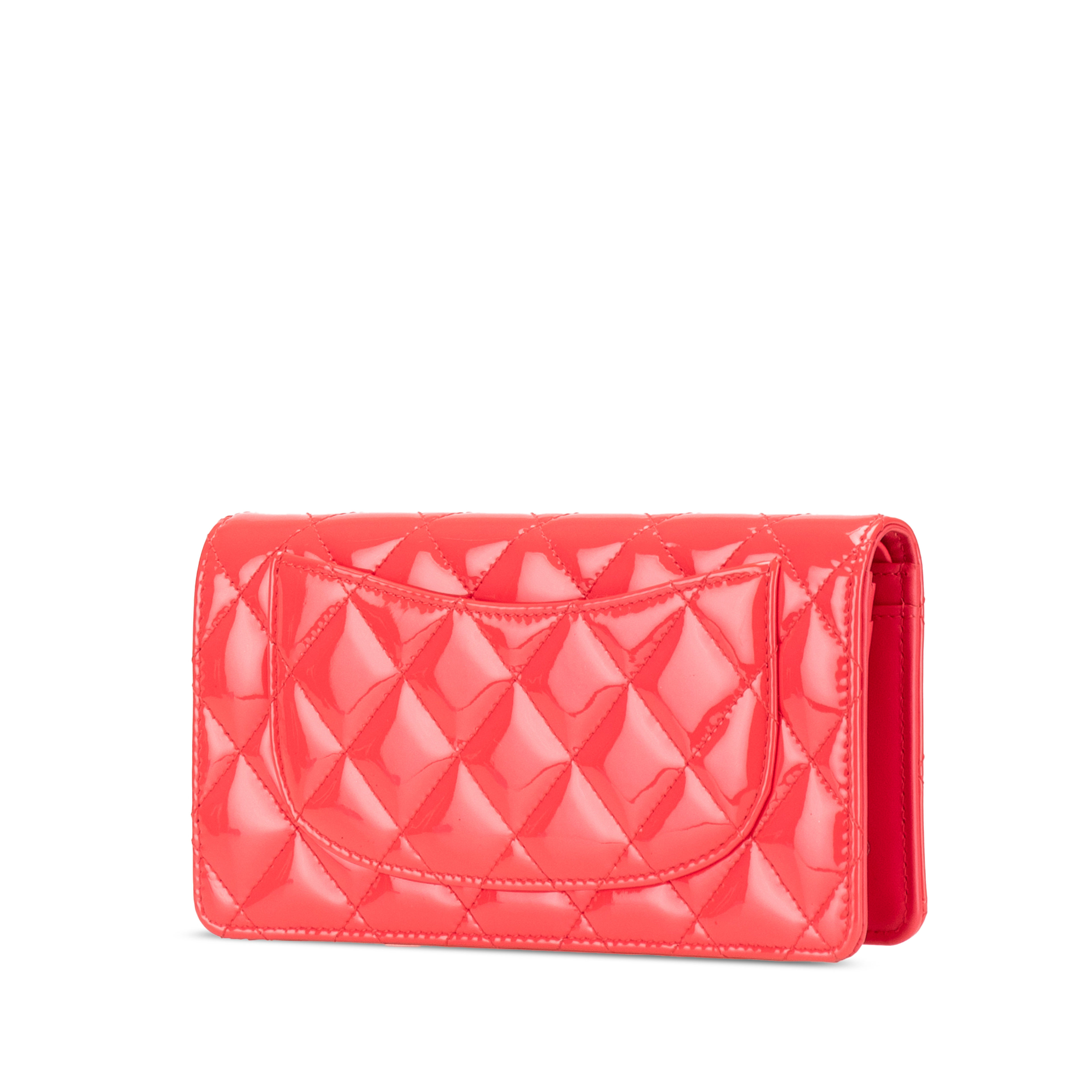 Chanel Cc Quilted Patent Leather L Yen Bifold Wallet