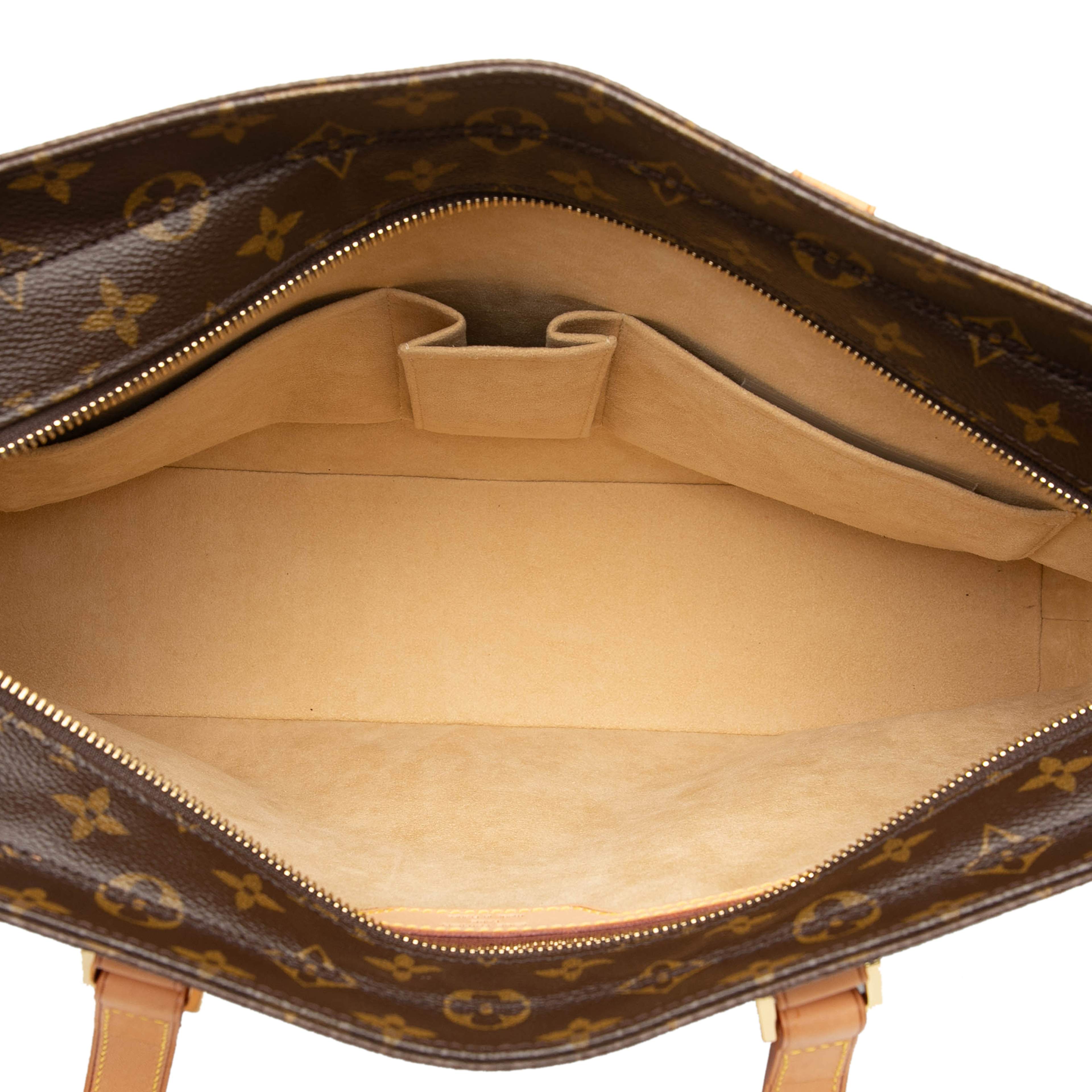 Louis Vuitton Monogram Luco, från Luxclusif, i färgen brown. Klicka för att öppna bilden i stort format