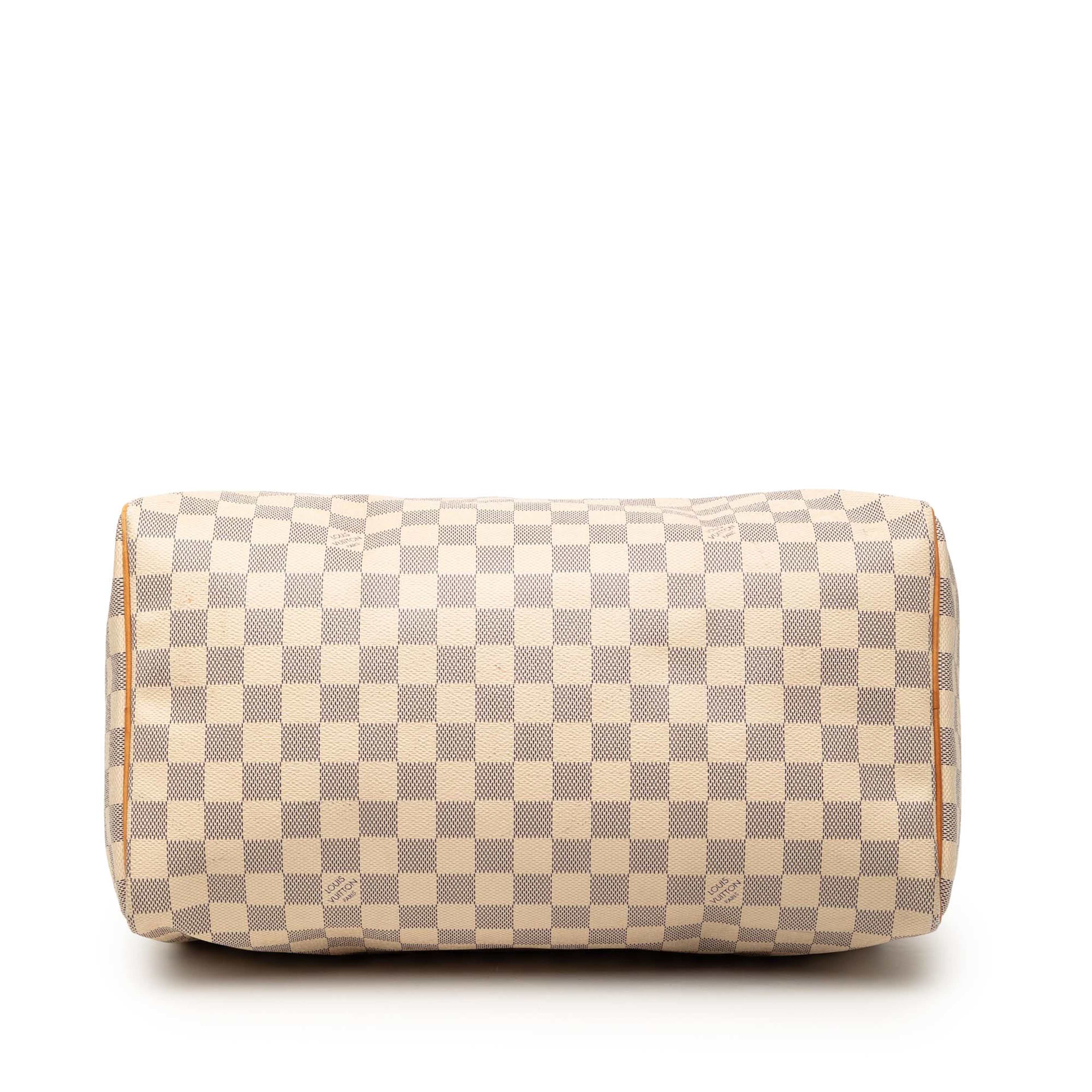Louis Vuitton Damier Azur Speedy 35, från Luxclusif, i färgen white. Klicka för att öppna bilden i stort format