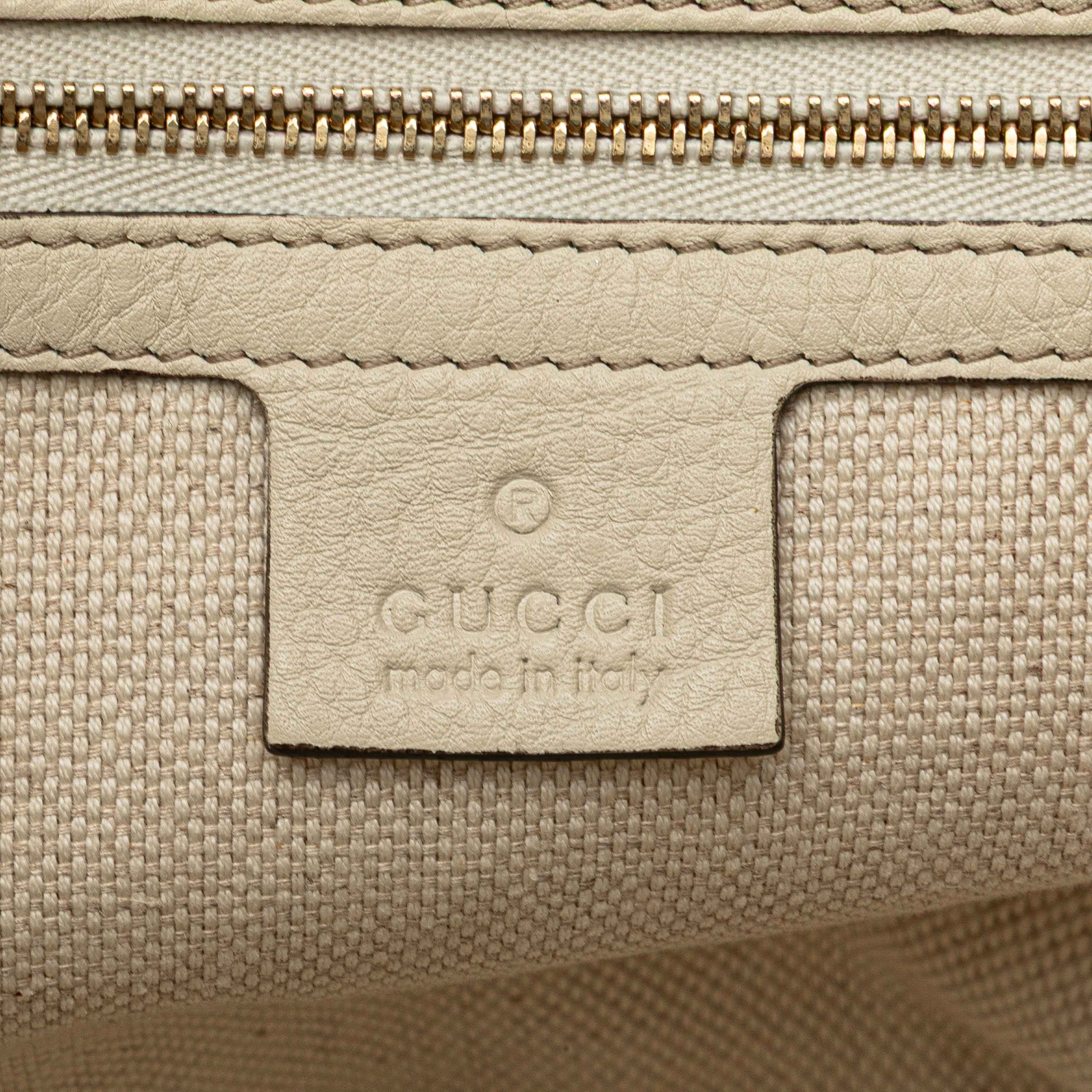 Gucci Small Leather Soho Working Tote, från Luxclusif, i färgen white. Klicka för att öppna bilden i stort format