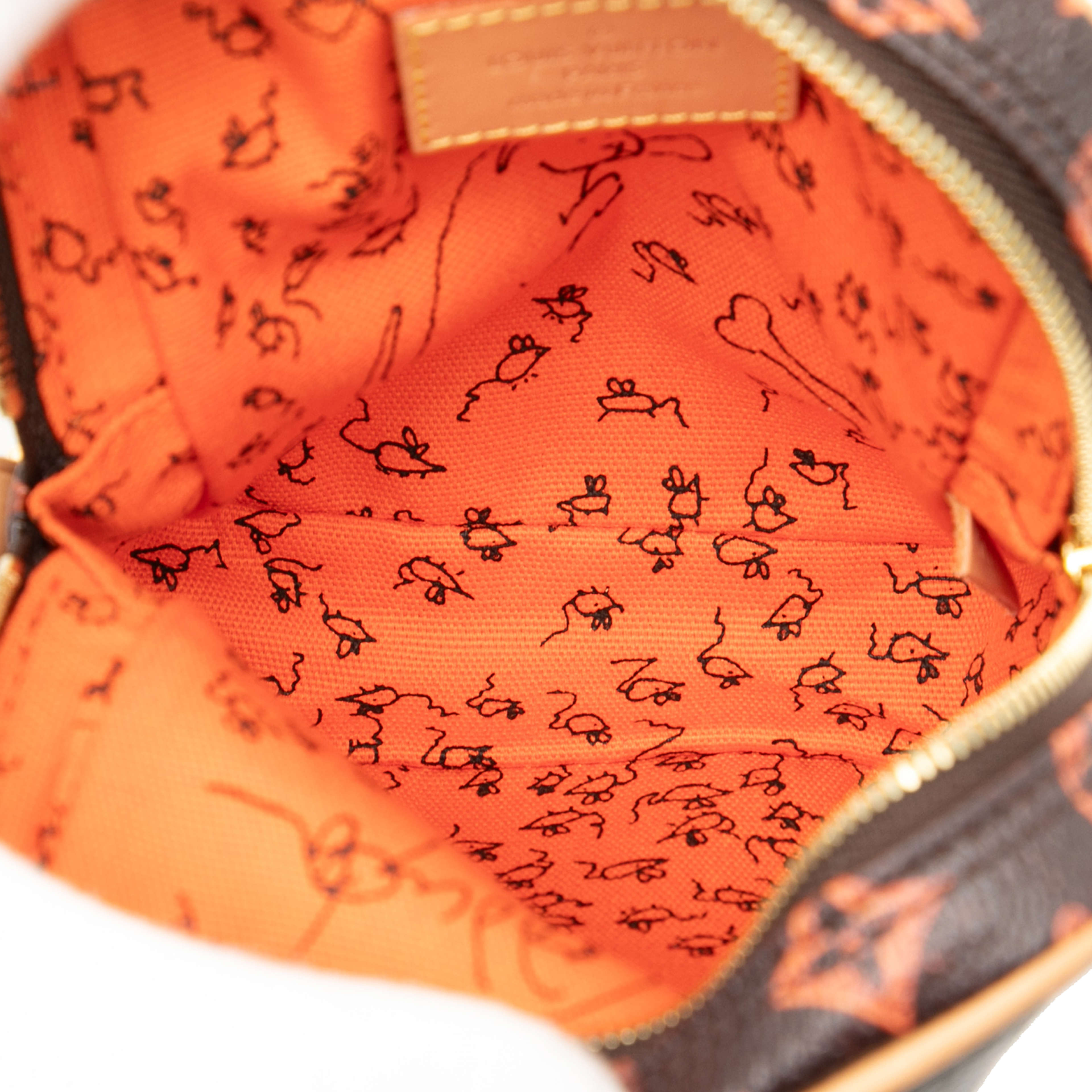 Louis Vuitton Grace Coddington Catogram Paname Pm, från Luxclusif, i färgen brown. Klicka för att öppna bilden i stort format