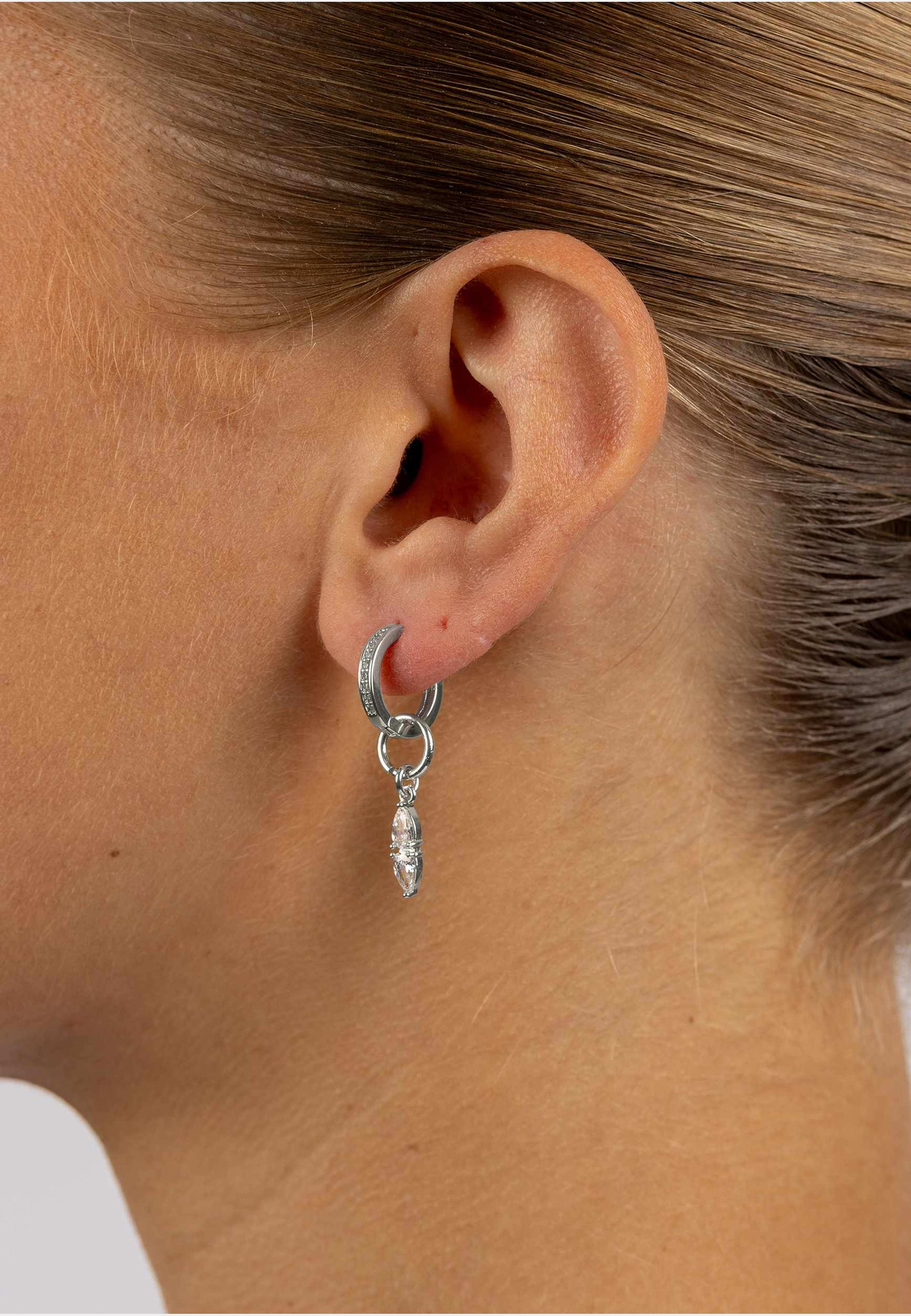 Largo Doble Crystal Ear, från SNÖ of Sweden, i färgen s/clear. Klicka för att öppna bilden i stort format
