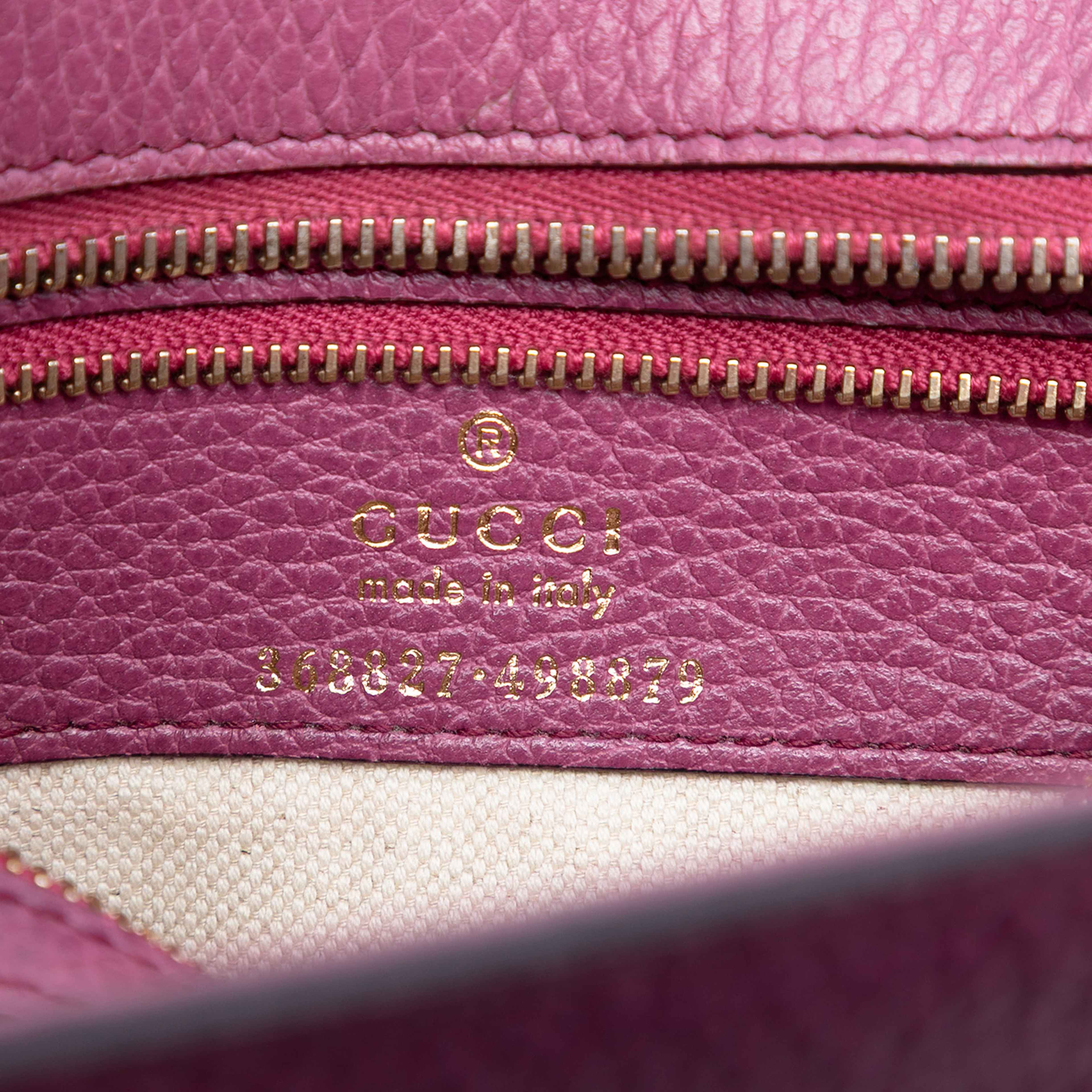 Gucci Mini Leather Swing Satchel, från Luxclusif, i färgen magenta. Klicka för att öppna bilden i stort format