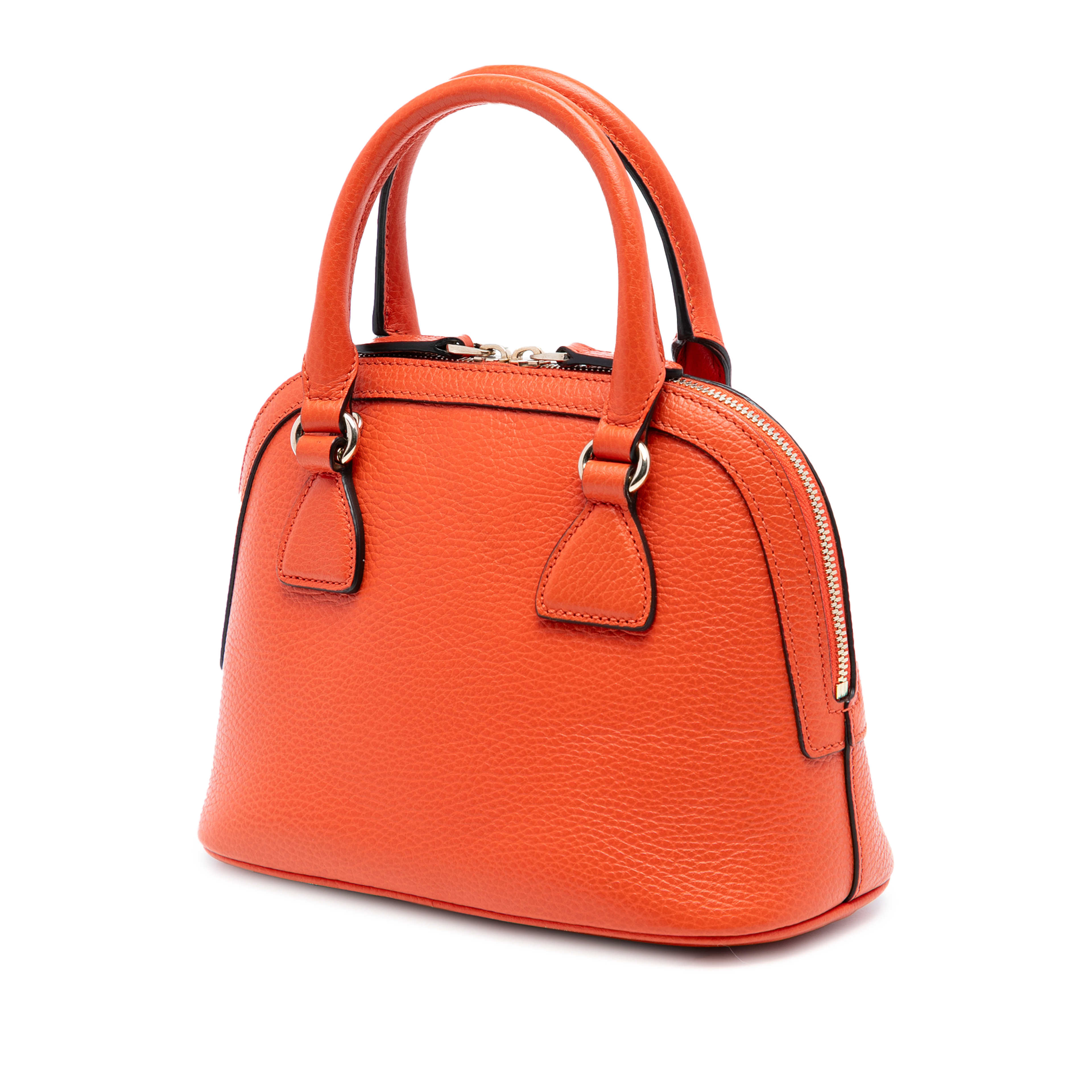 Gucci Mini Leather Gg Charm Dome Satchel, från Luxclusif, i färgen dark orange. Klicka för att öppna bilden i stort format