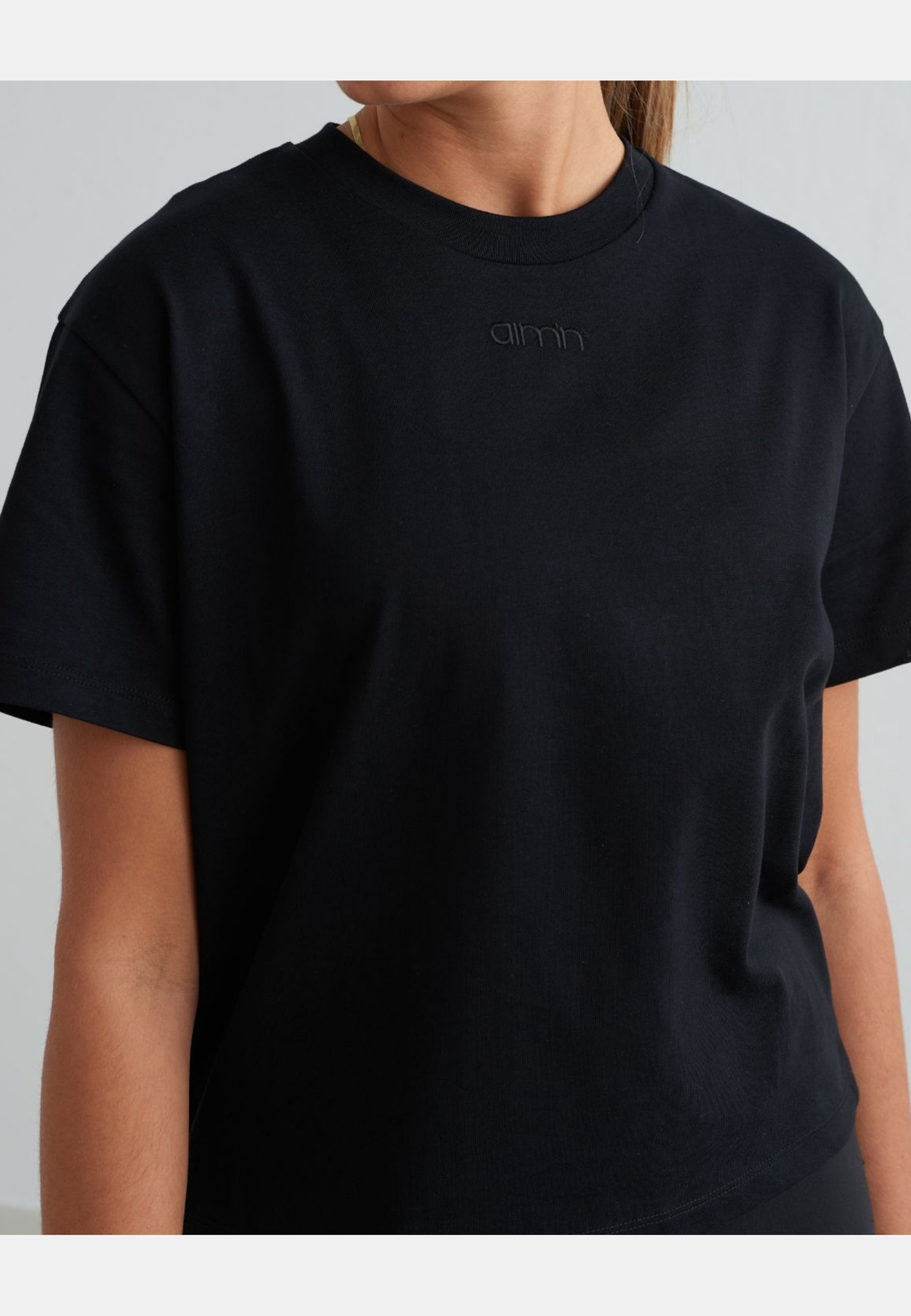 Boxy T-shirt, från aim'n, i färgen black. Klicka för att öppna bilden i stort format