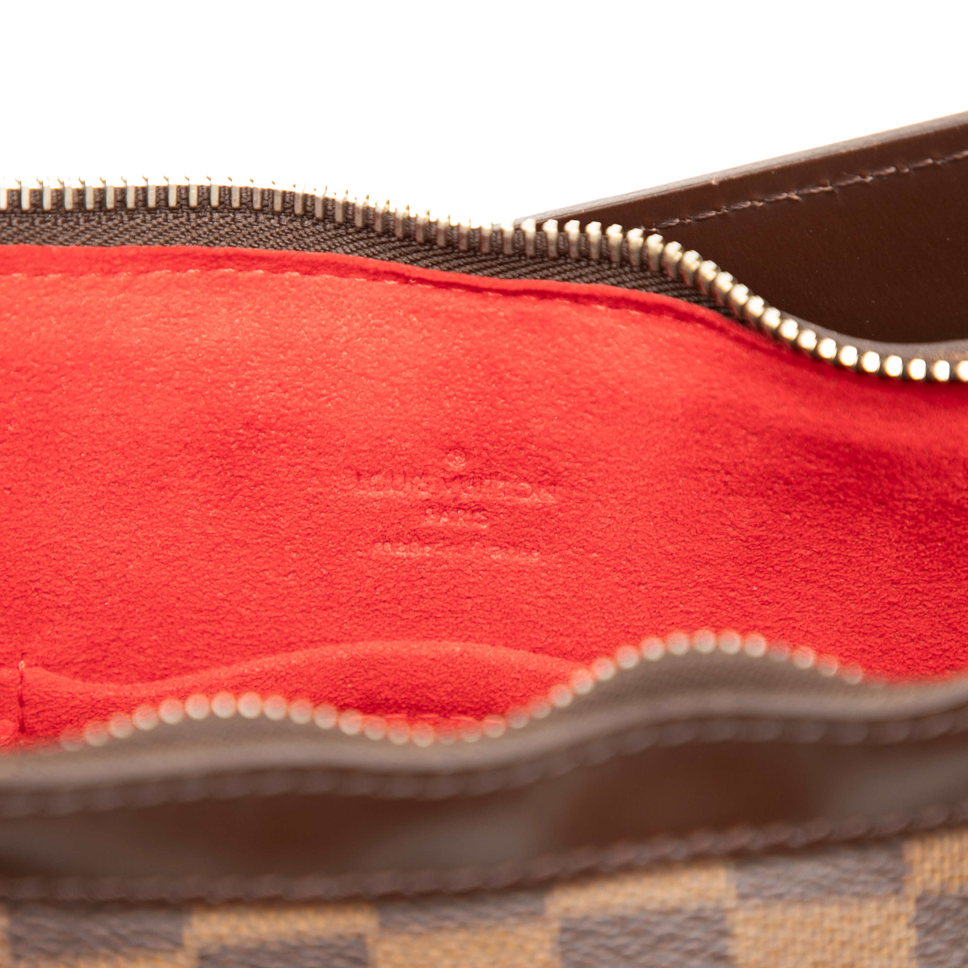 Louis Vuitton Damier Ebene Highbury, från Luxclusif, i färgen brown. Klicka för att öppna bilden i stort format