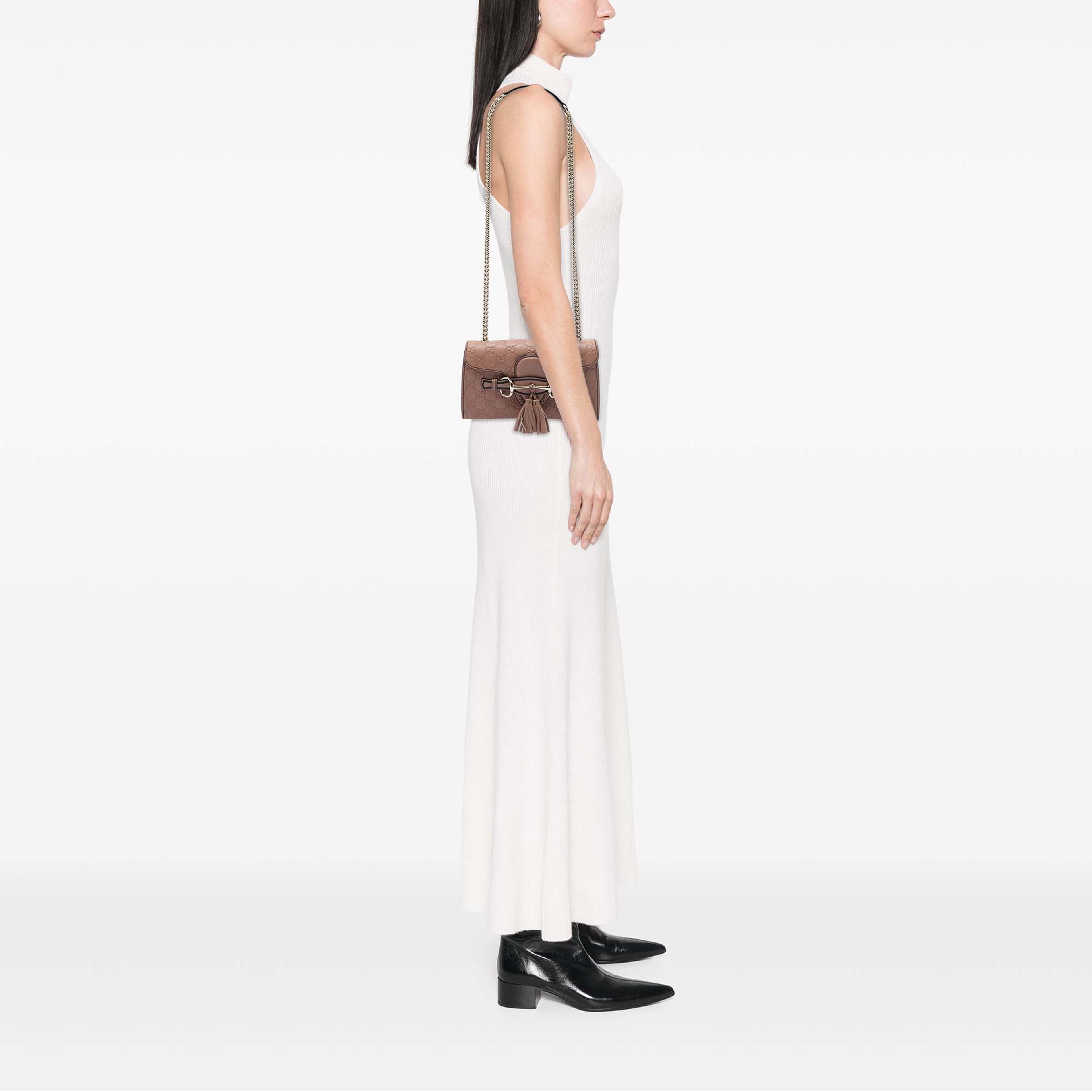 Gucci Small Guccissima Emily Crossbody, från Luxclusif, i färgen brun. Klicka för att öppna bilden i stort format