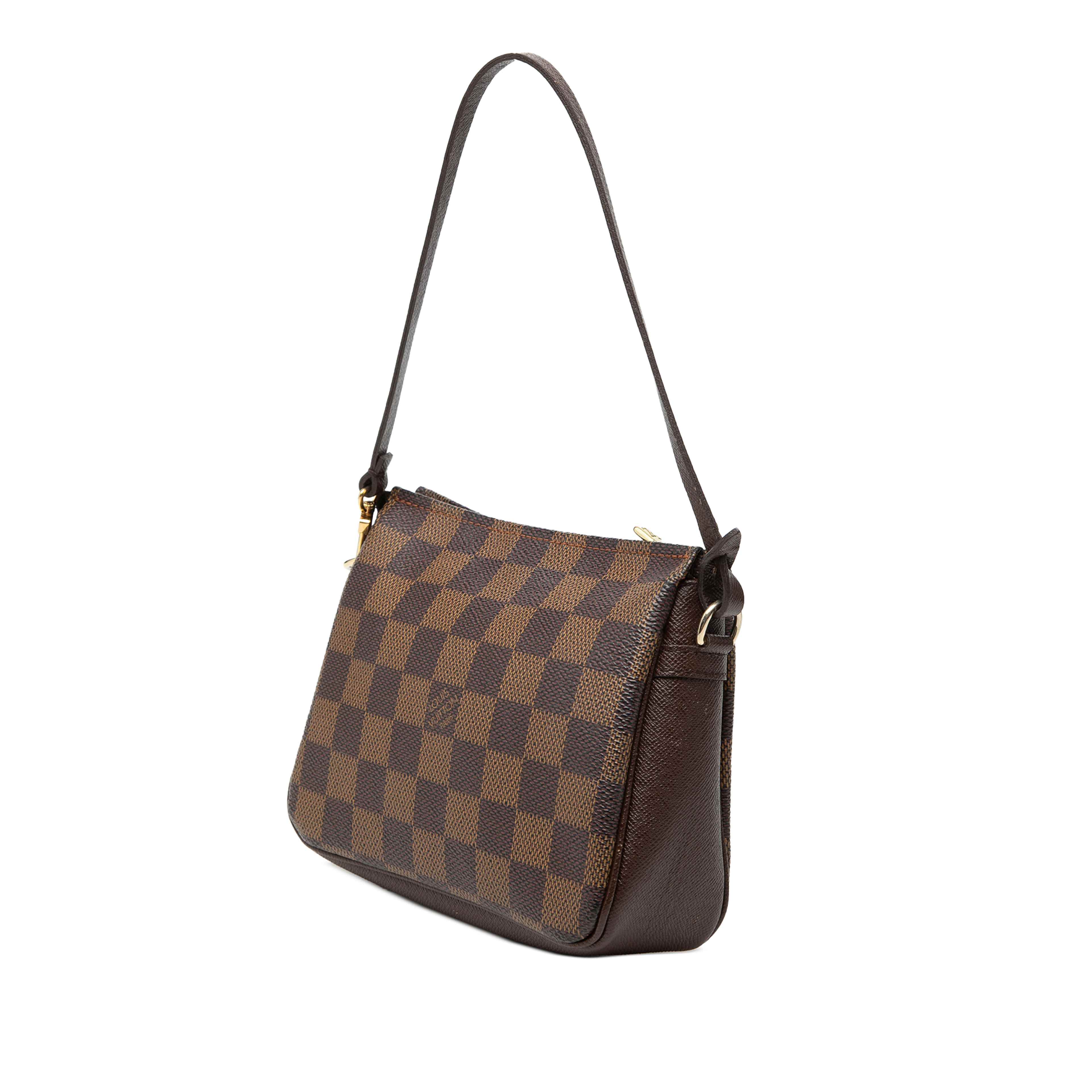 Louis Vuitton Damier Ebene Trousse Pochette, från Luxclusif, i färgen brown. Klicka för att öppna bilden i stort format