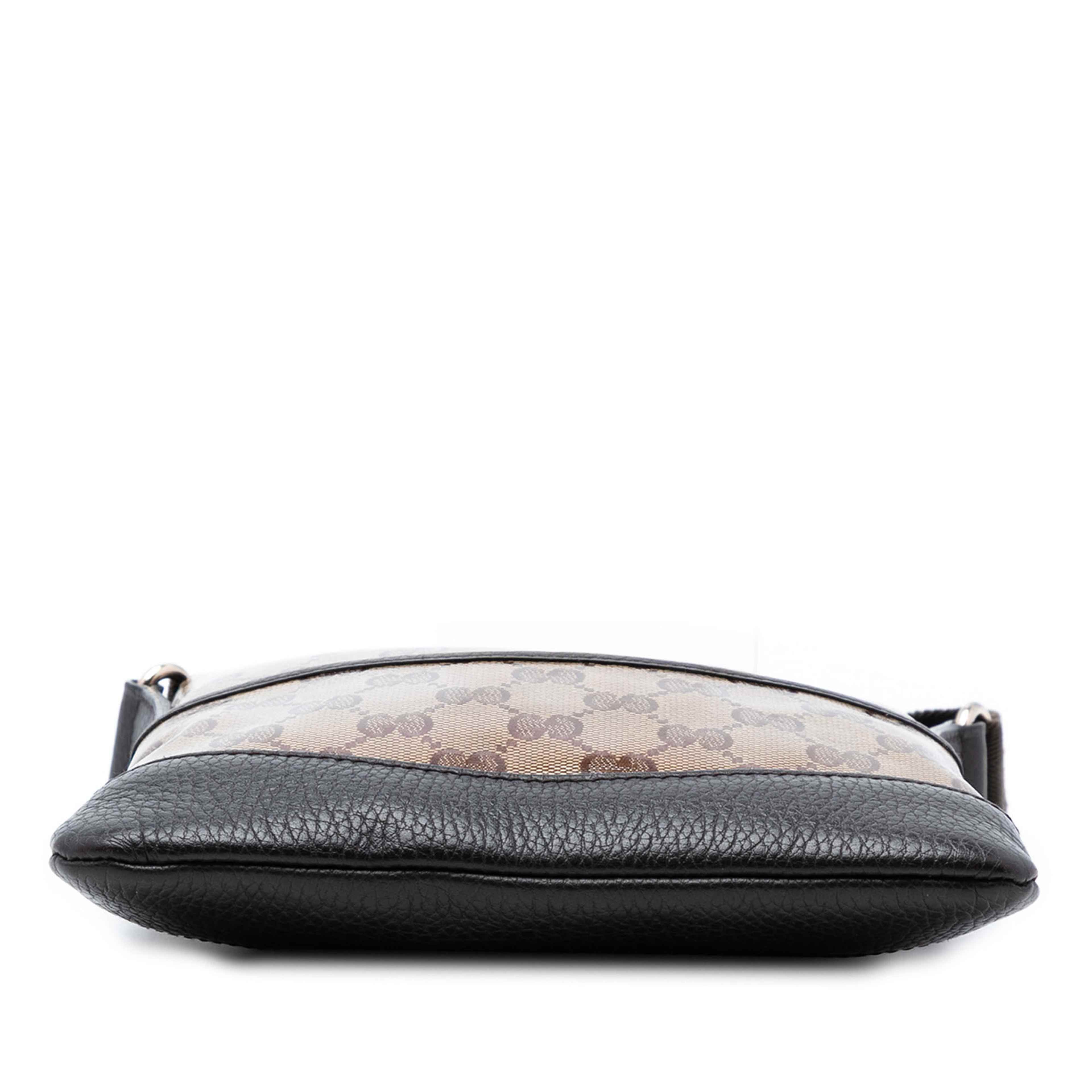 Gucci Gg Crystal Crossbody, från Luxclusif, i färgen beige. Klicka för att öppna bilden i stort format