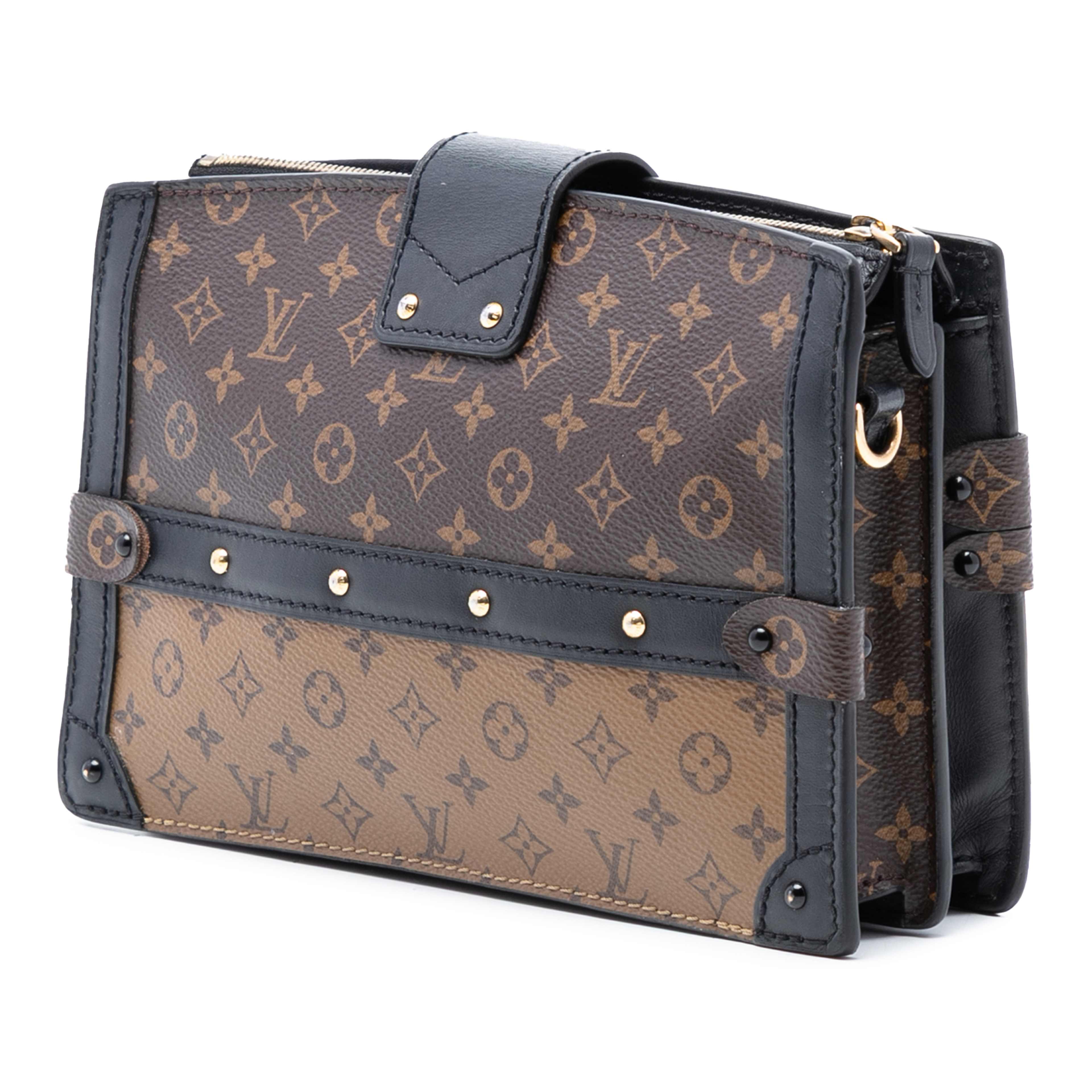 Louis Vuitton Monogram Reverse Trunk Clutch, från Luxclusif, i färgen brown. Klicka för att öppna bilden i stort format