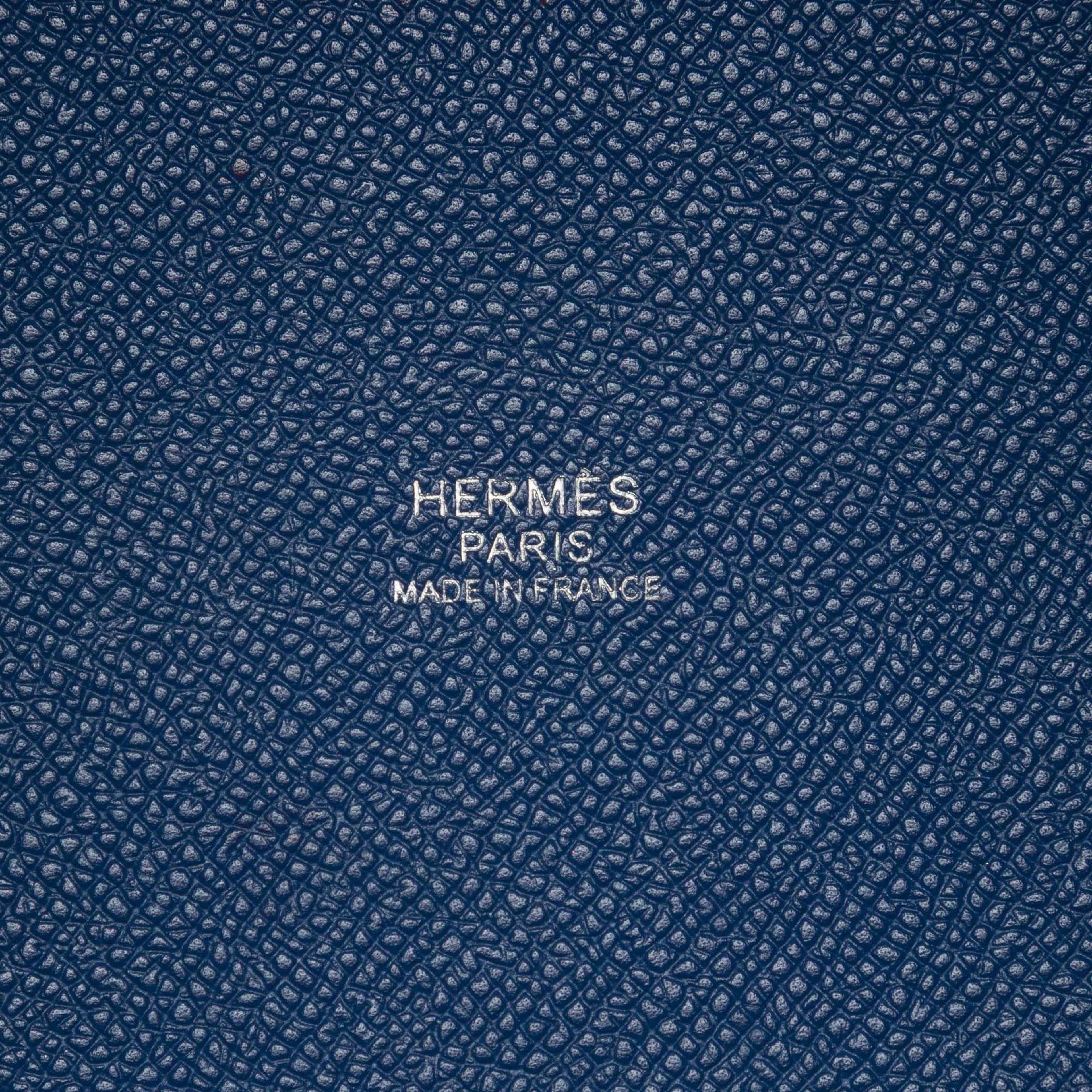 Hermès Epsom Tressage Picotin Lock 22, från Luxclusif, i färgen blå. Klicka för att öppna bilden i stort format