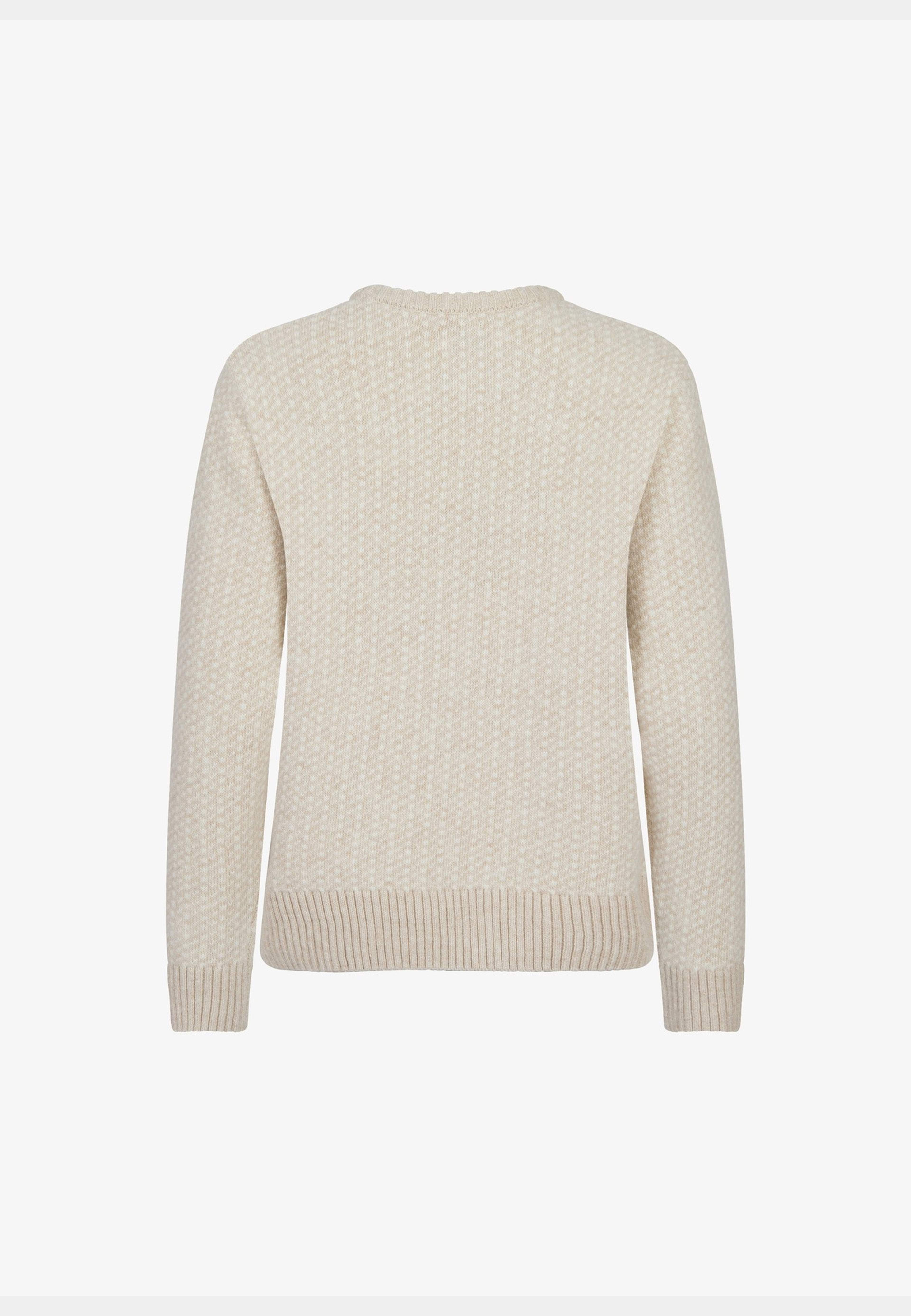 Olga Stickad Tröja, från emmamalena, i färgen beige. Klicka för att öppna bilden i stort format