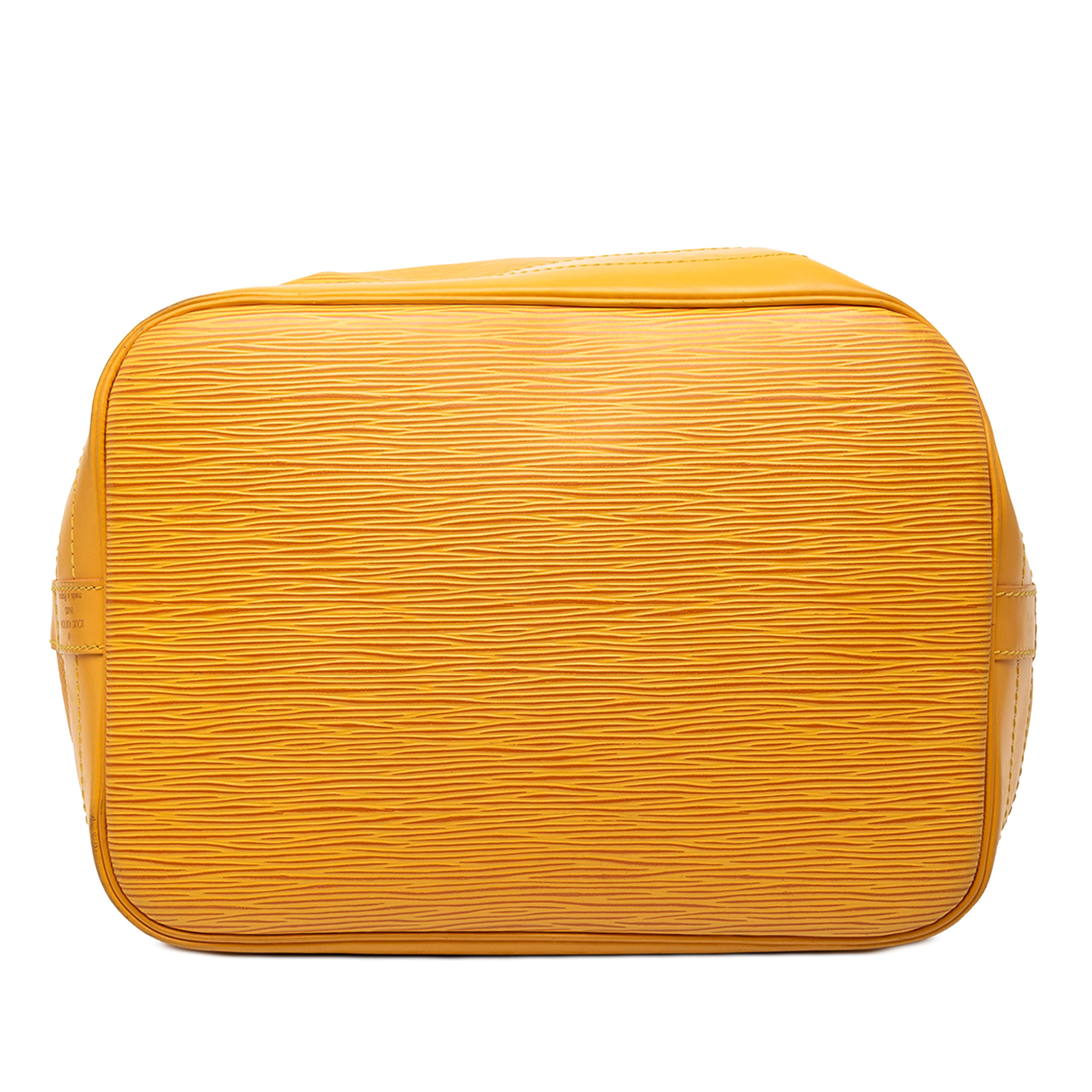 Louis Vuitton Epi Noe Gm, från Luxclusif, i färgen yellow. Klicka för att öppna bilden i stort format