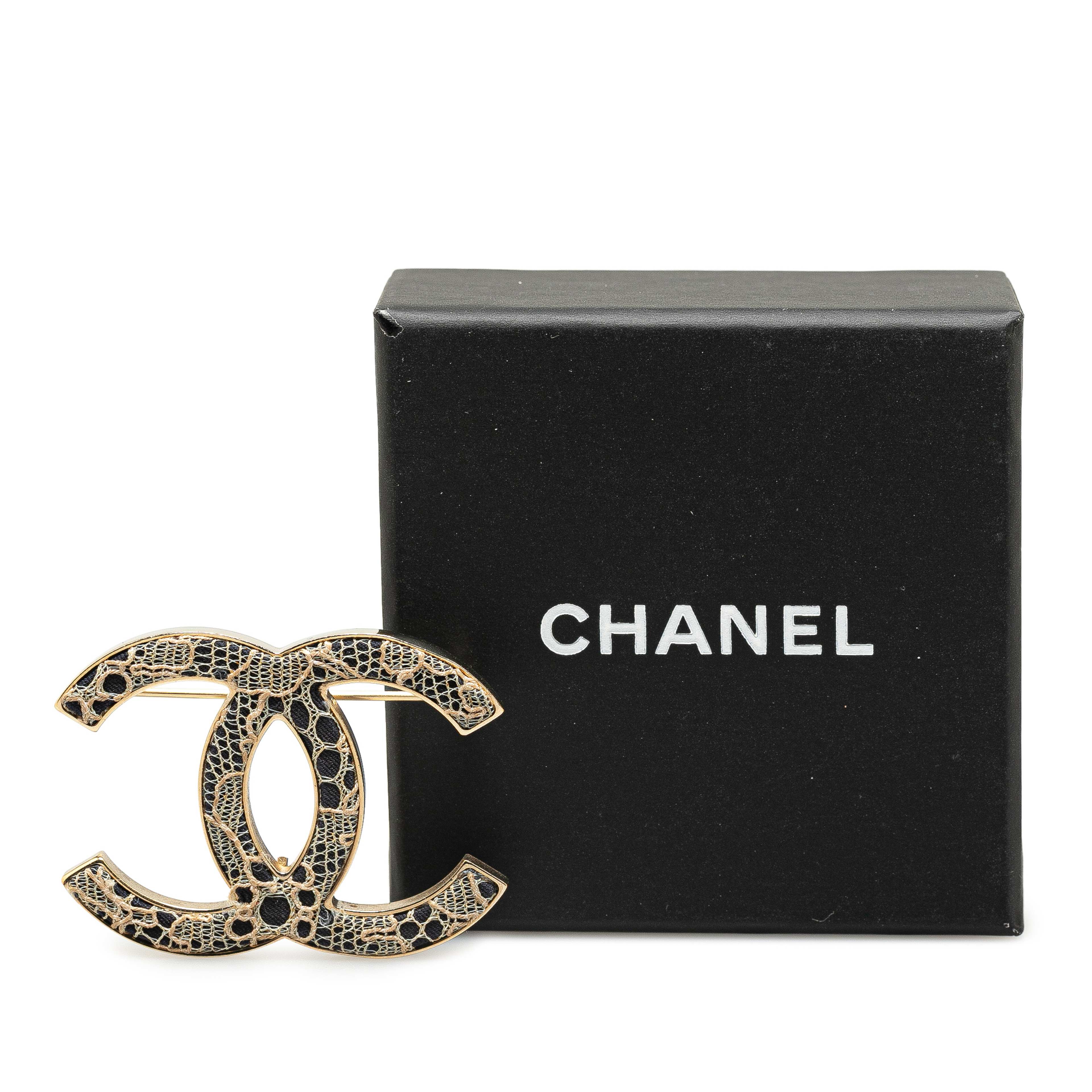 Chanel Tweed And Lace Cc Logo Brooch