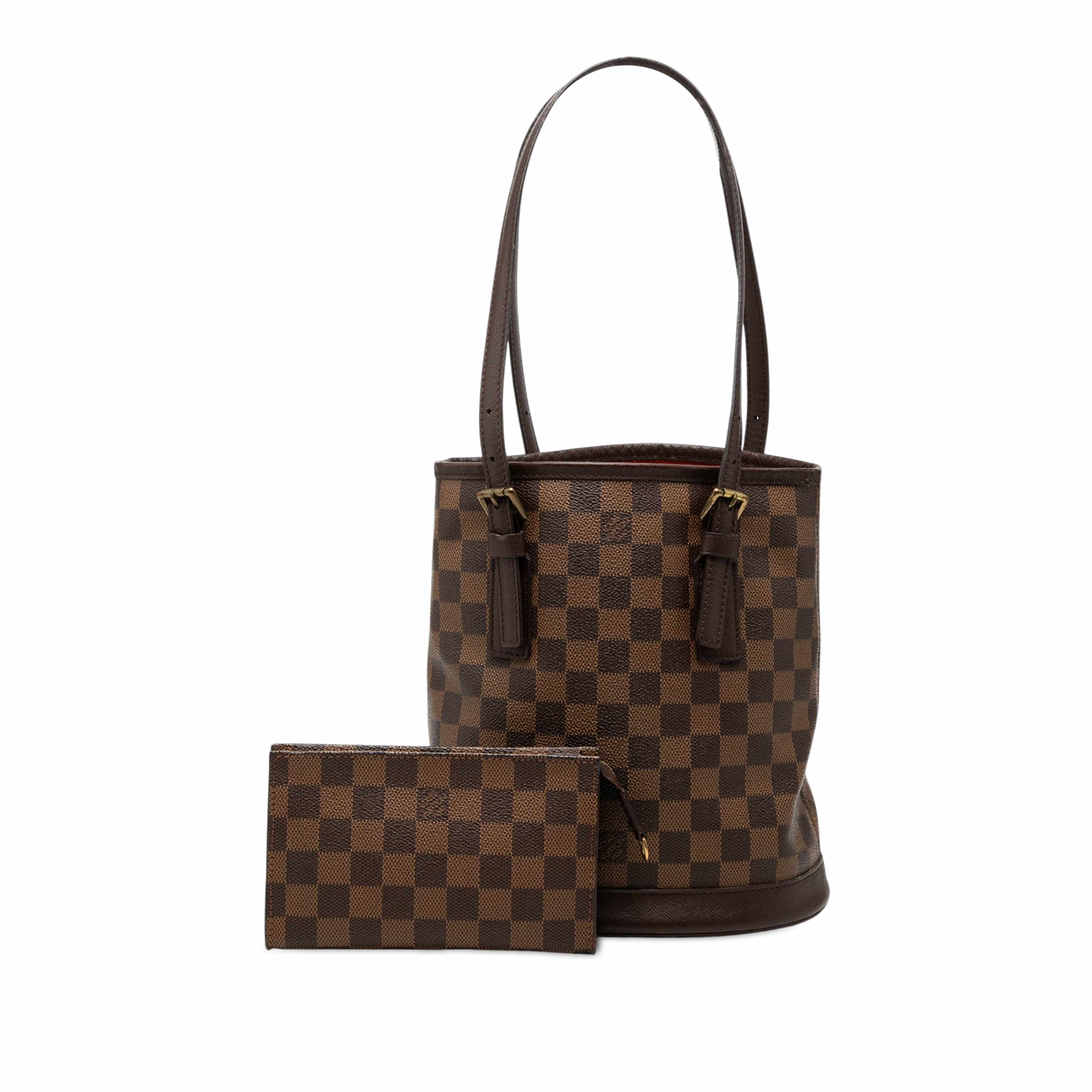 Louis Vuitton Damier Ebene Marais, från Luxclusif, i färgen brun. Klicka för att öppna bilden i stort format