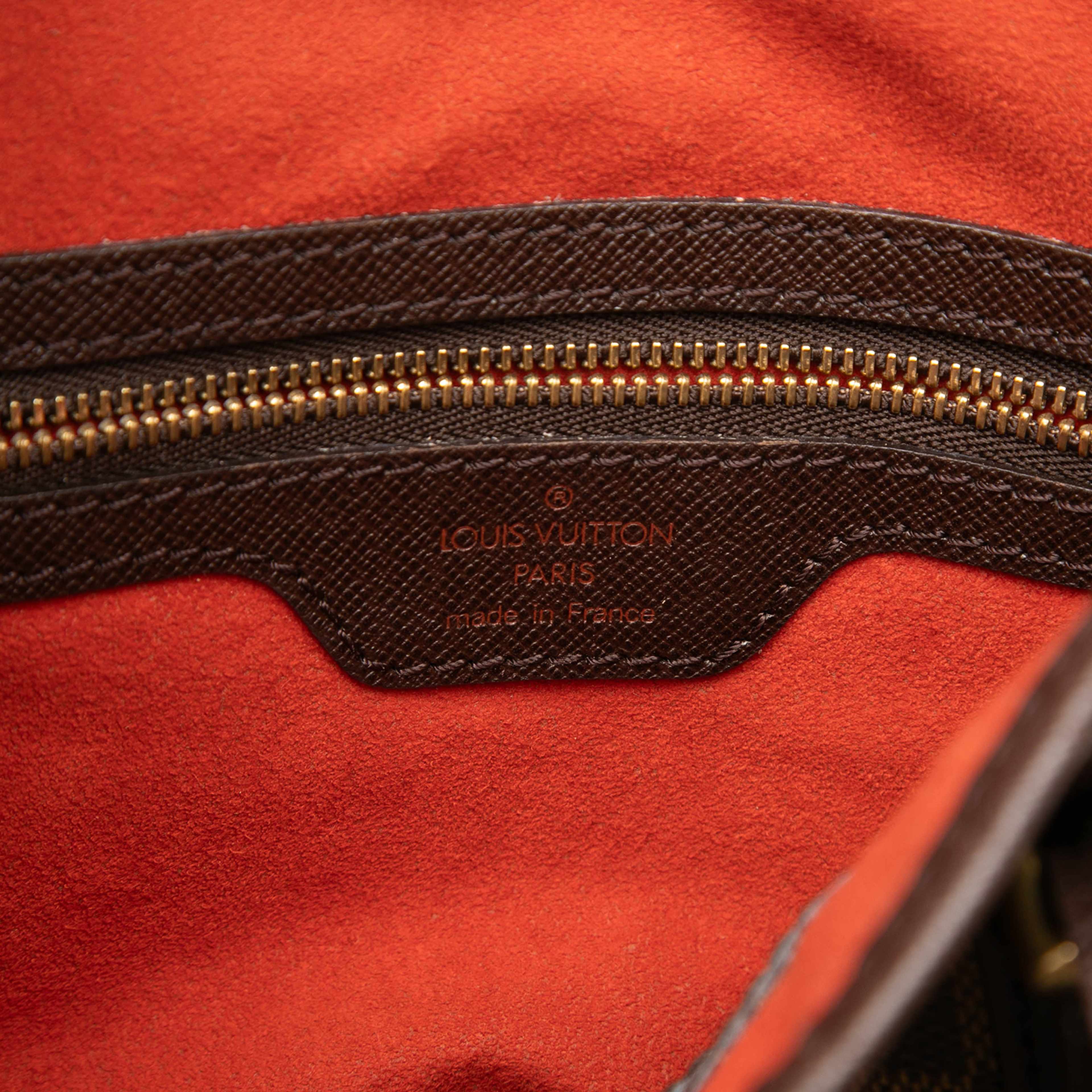 Louis Vuitton Damier Ebene Marais, från Luxclusif, i färgen brown. Klicka för att öppna bilden i stort format