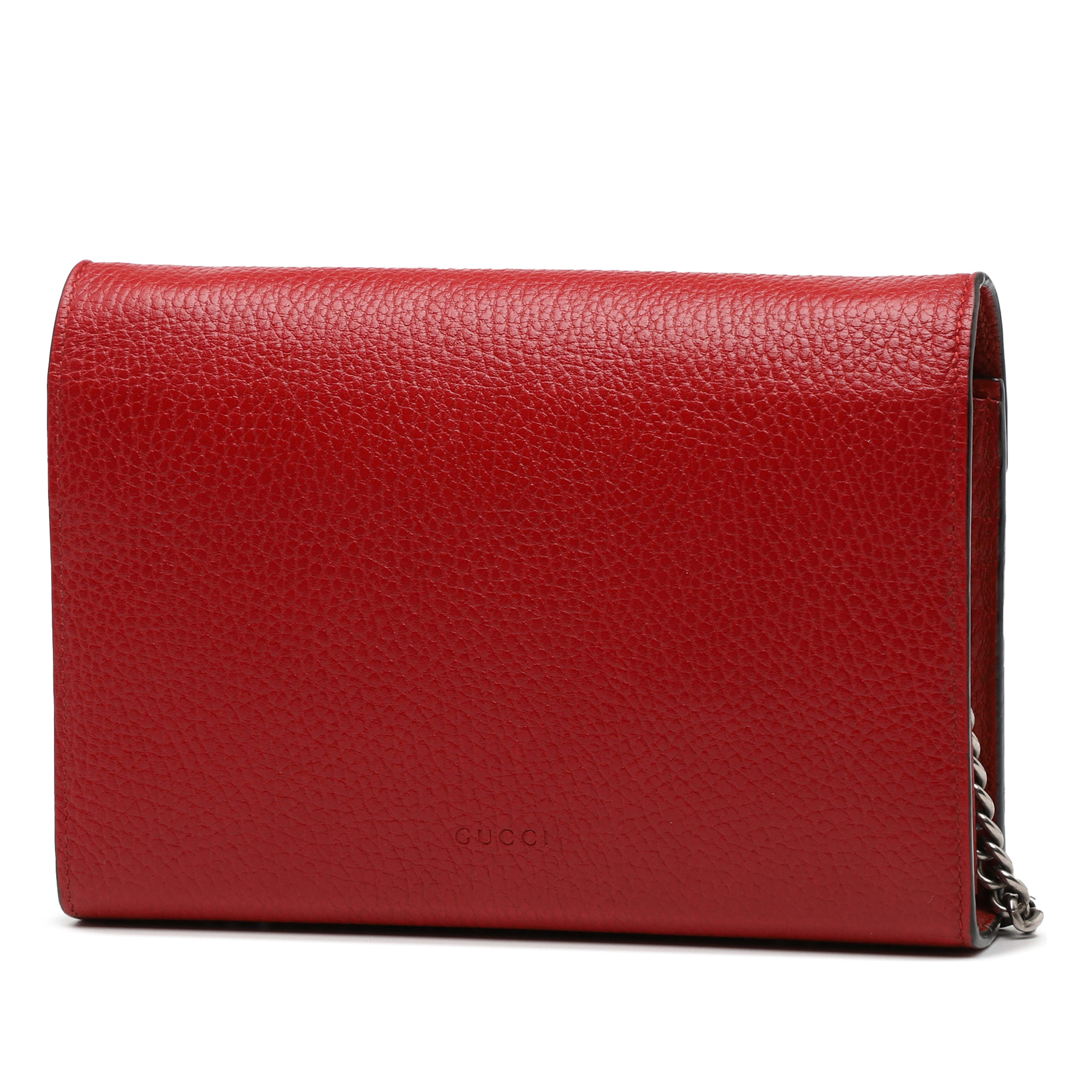 Gucci Calfskin Dionysus Wallet On Chain, från Luxclusif, i färgen röd. Klicka för att öppna bilden i stort format