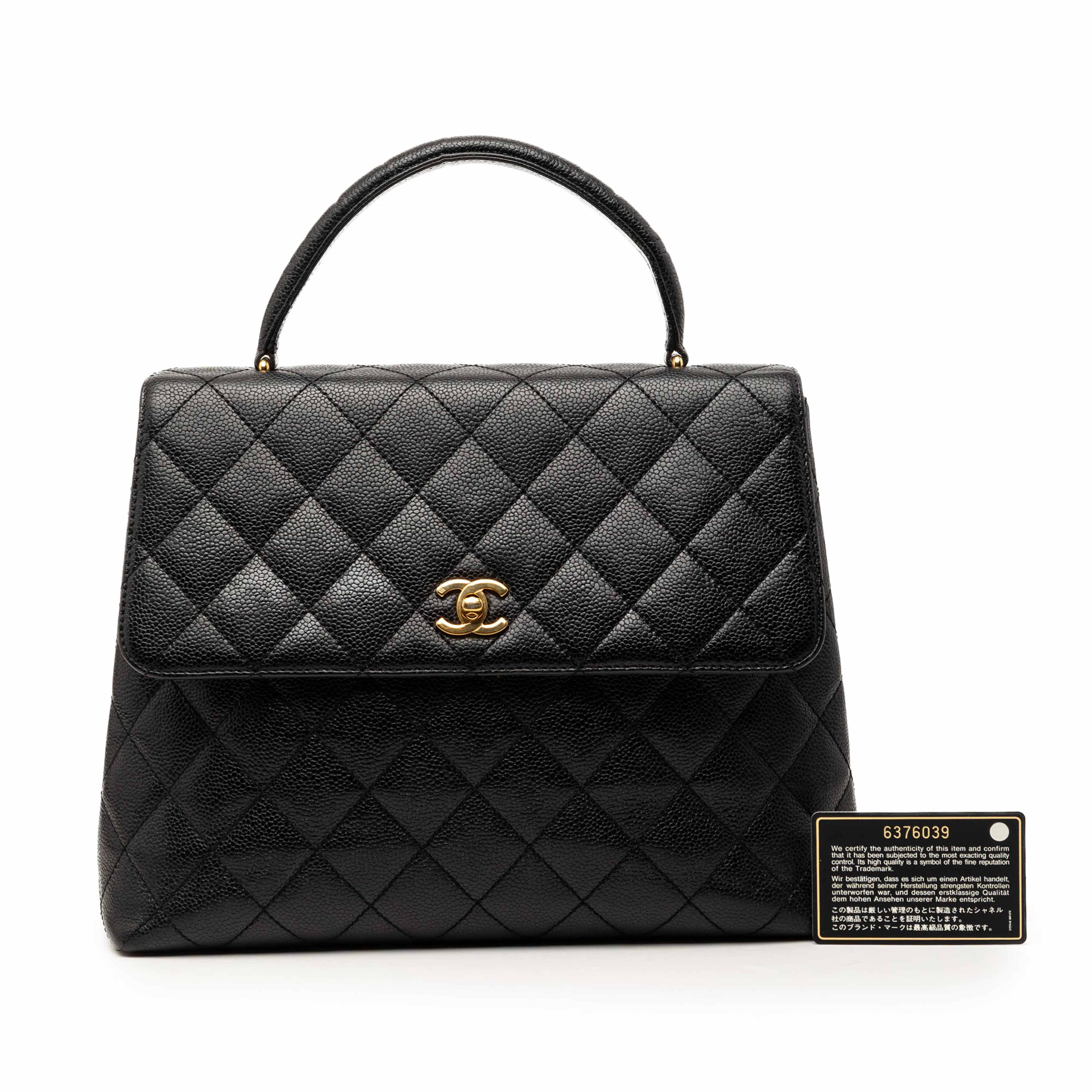 Chanel Cc Quilted Caviar Kelly Top Handle Bag, från Luxclusif, i färgen svart. Klicka för att öppna bilden i stort format