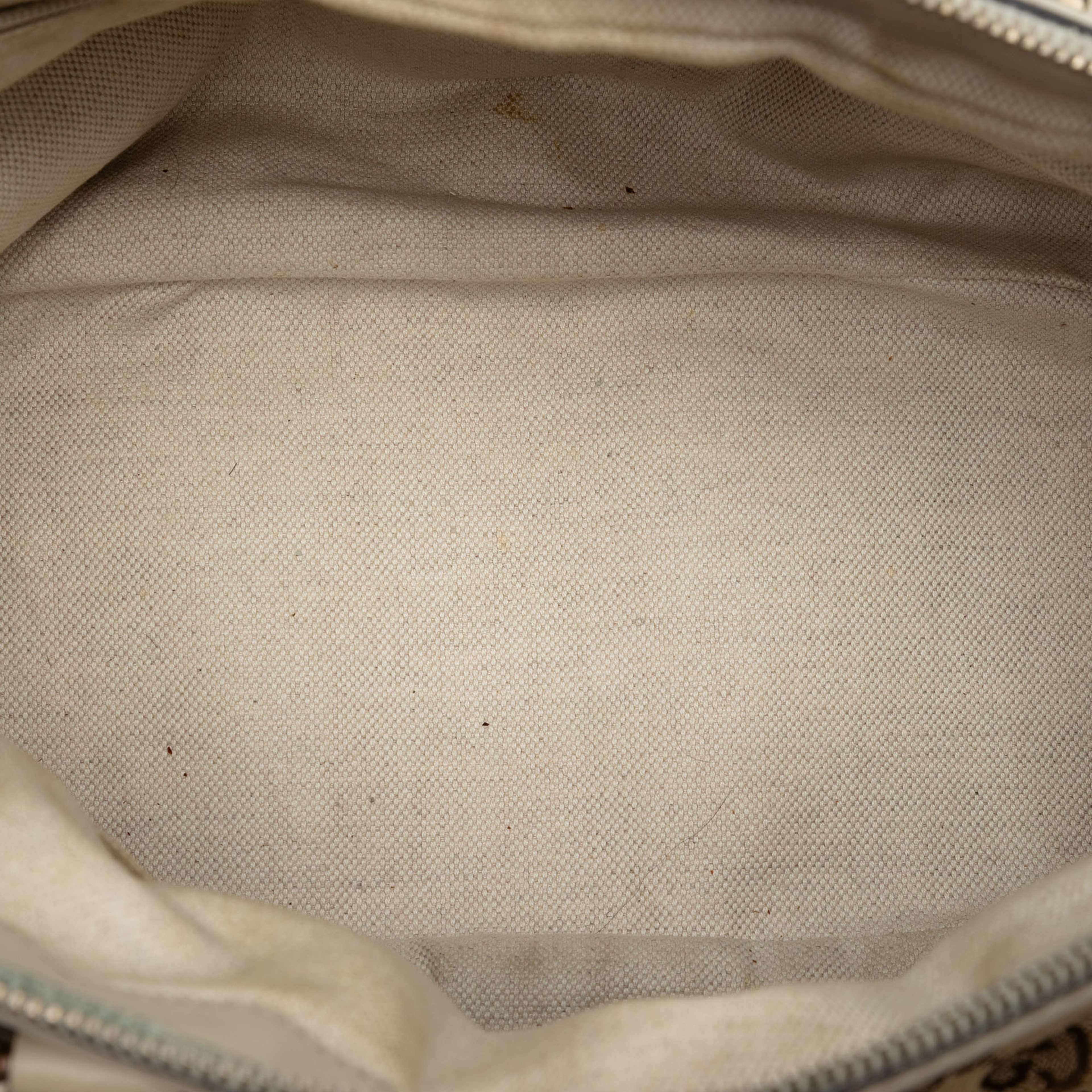Gucci Gg Canvas Sukey Satchel, från Luxclusif, i färgen beige. Klicka för att öppna bilden i stort format