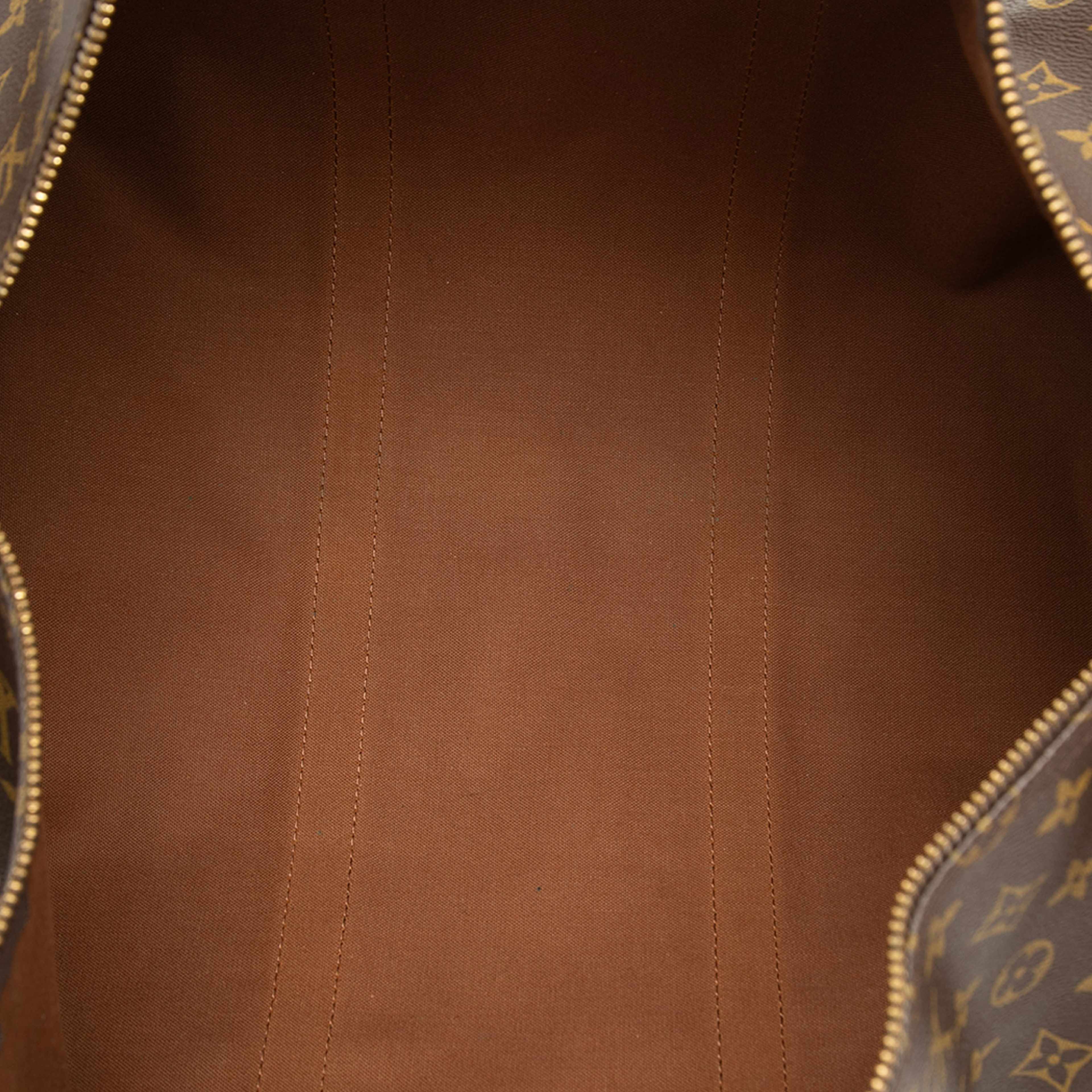 Louis Vuitton Monogram Keepall Bandouliere 50, från Luxclusif, i färgen brown. Klicka för att öppna bilden i stort format