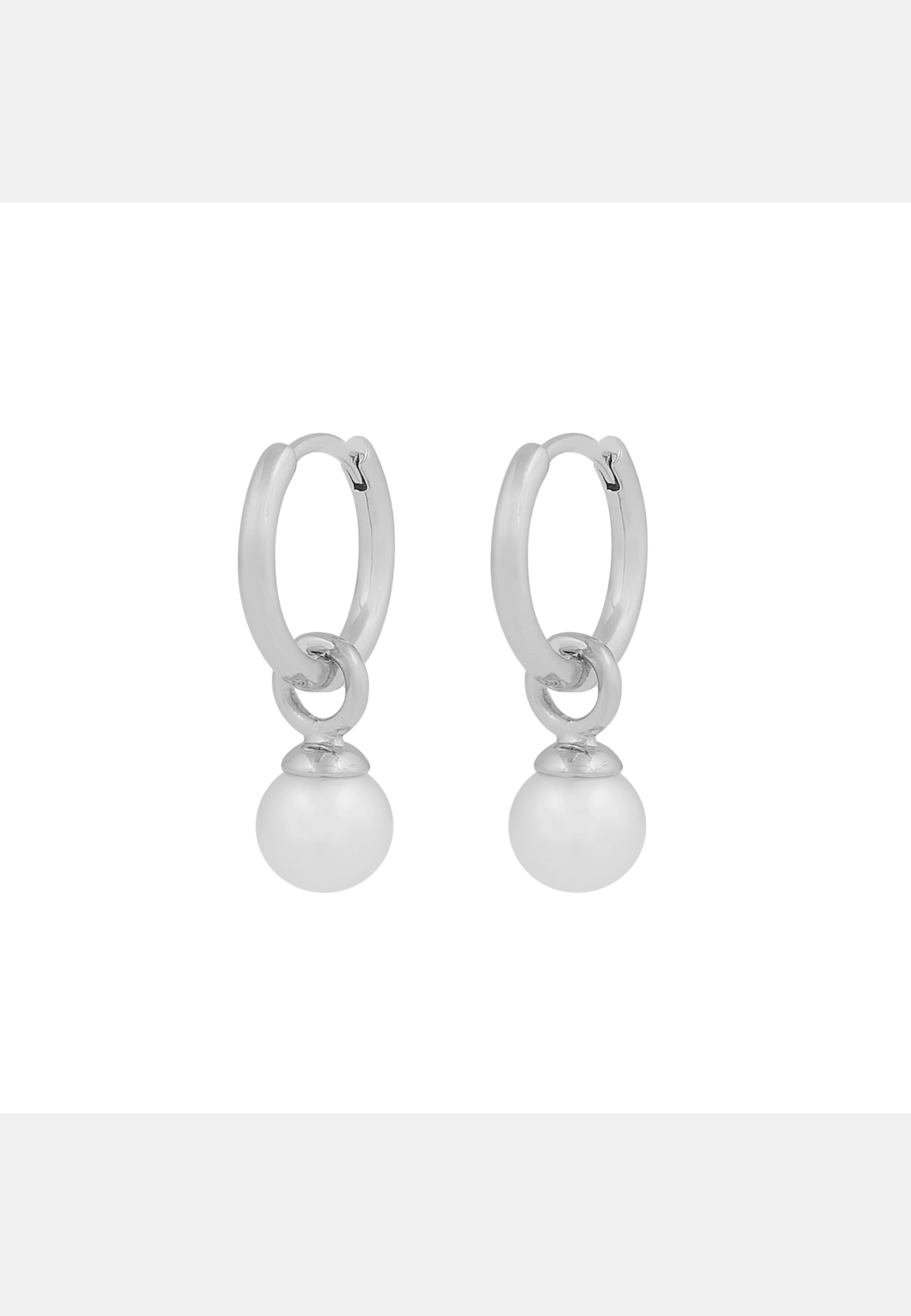 Karan Small Pendant Ring Ear, från SNÖ of Sweden, i färgen g/white. Klicka för att öppna bilden i stort format