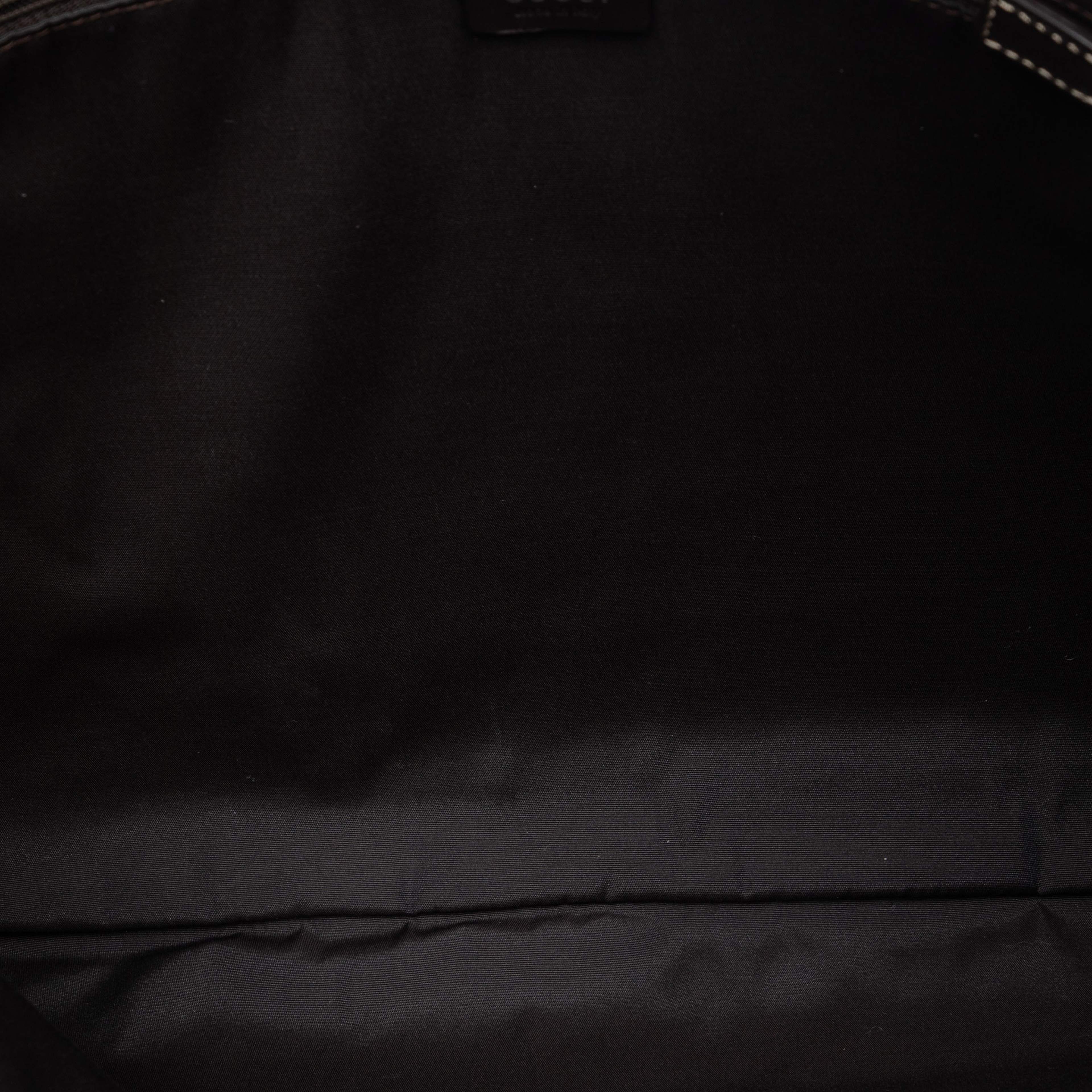 Gucci Gg Crystal Crossbody, från Luxclusif, i färgen beige. Klicka för att öppna bilden i stort format