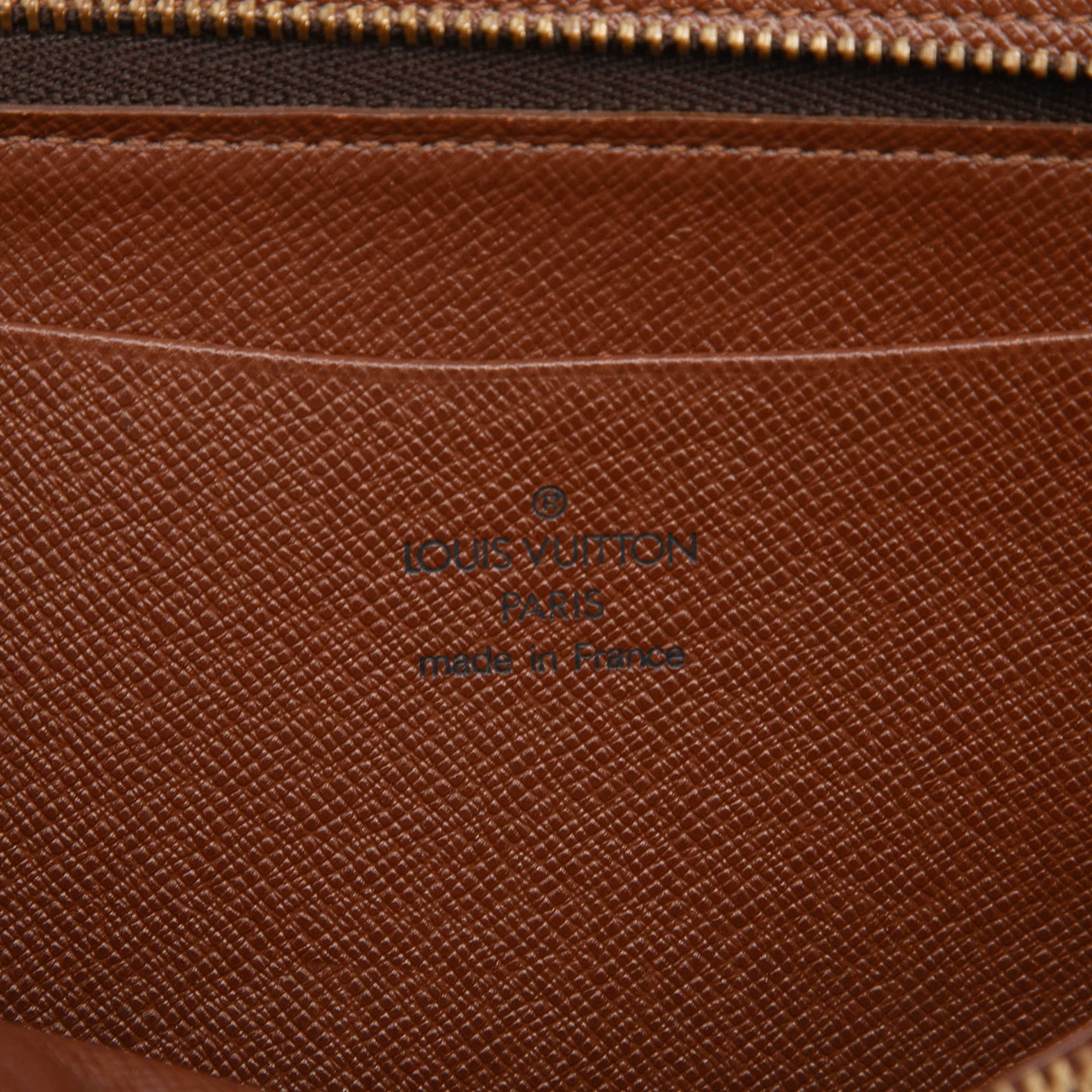 Louis Vuitton Monogram Porte Monnaie Zippy Long Wallet, från Luxclusif, i färgen brun. Klicka för att öppna bilden i stort format
