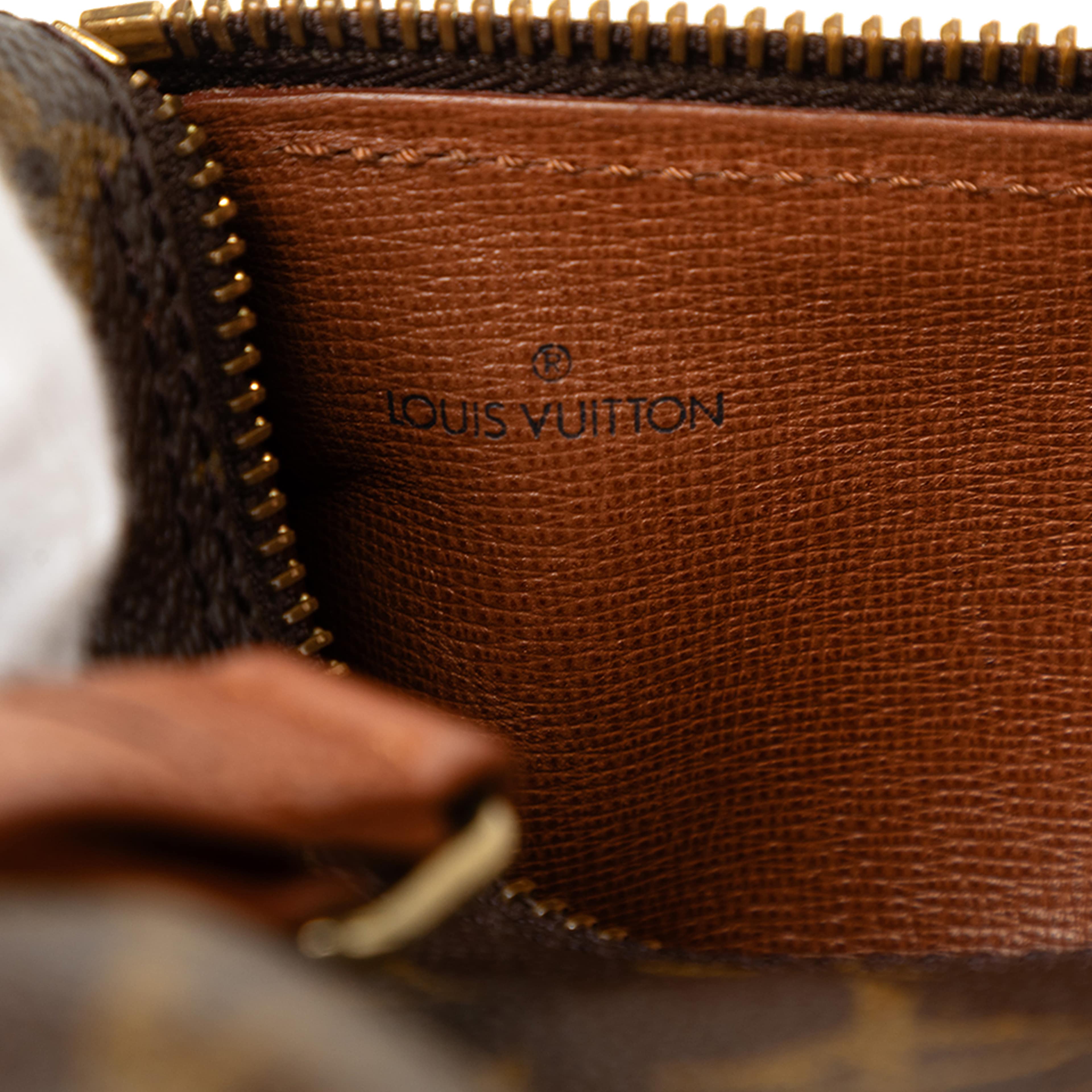 Louis Vuitton Monogram Papillon 30, från Luxclusif, i färgen brun. Klicka för att öppna bilden i stort format