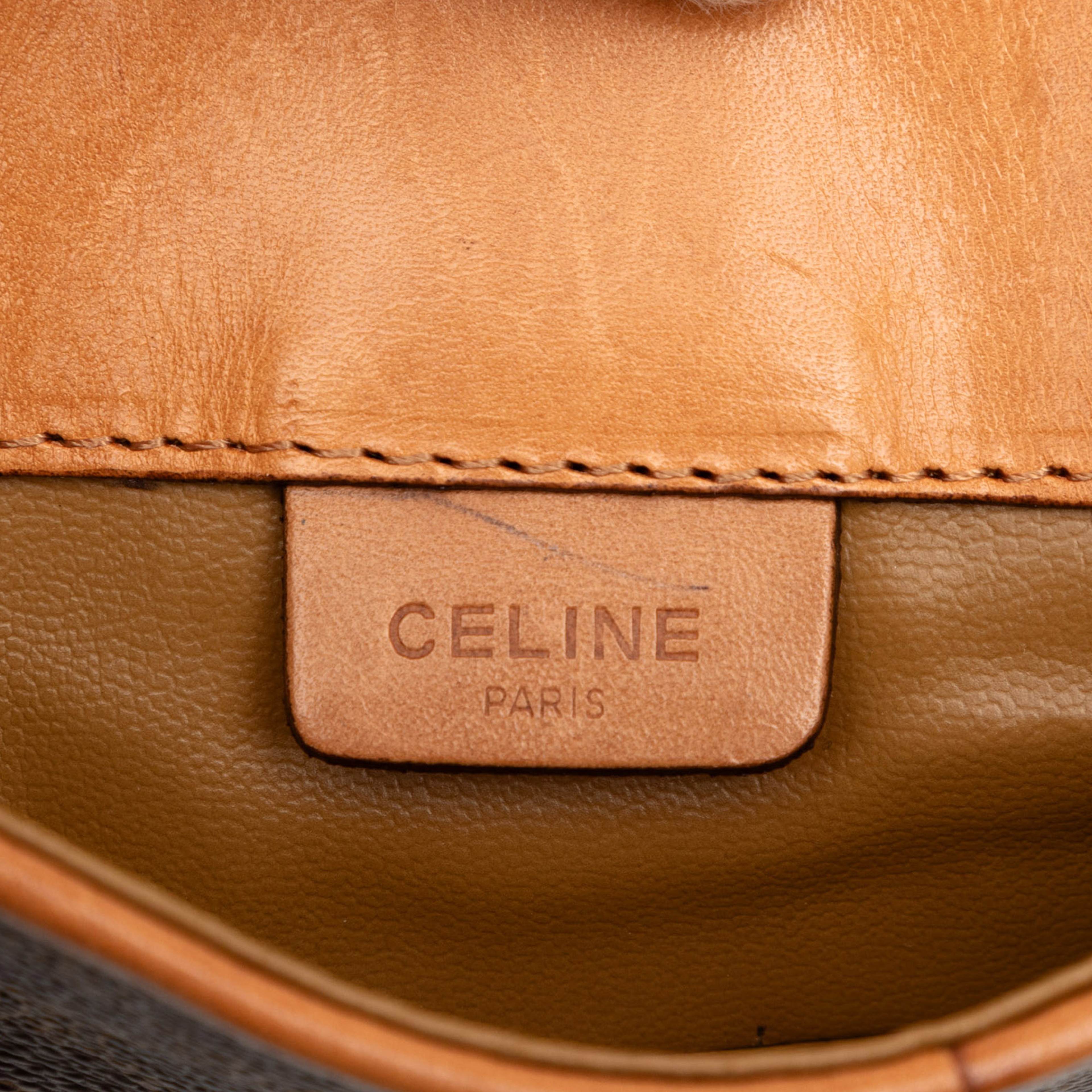 Celine Macadam Coated Canvas Clutch, från Luxclusif, i färgen brown. Klicka för att öppna bilden i stort format