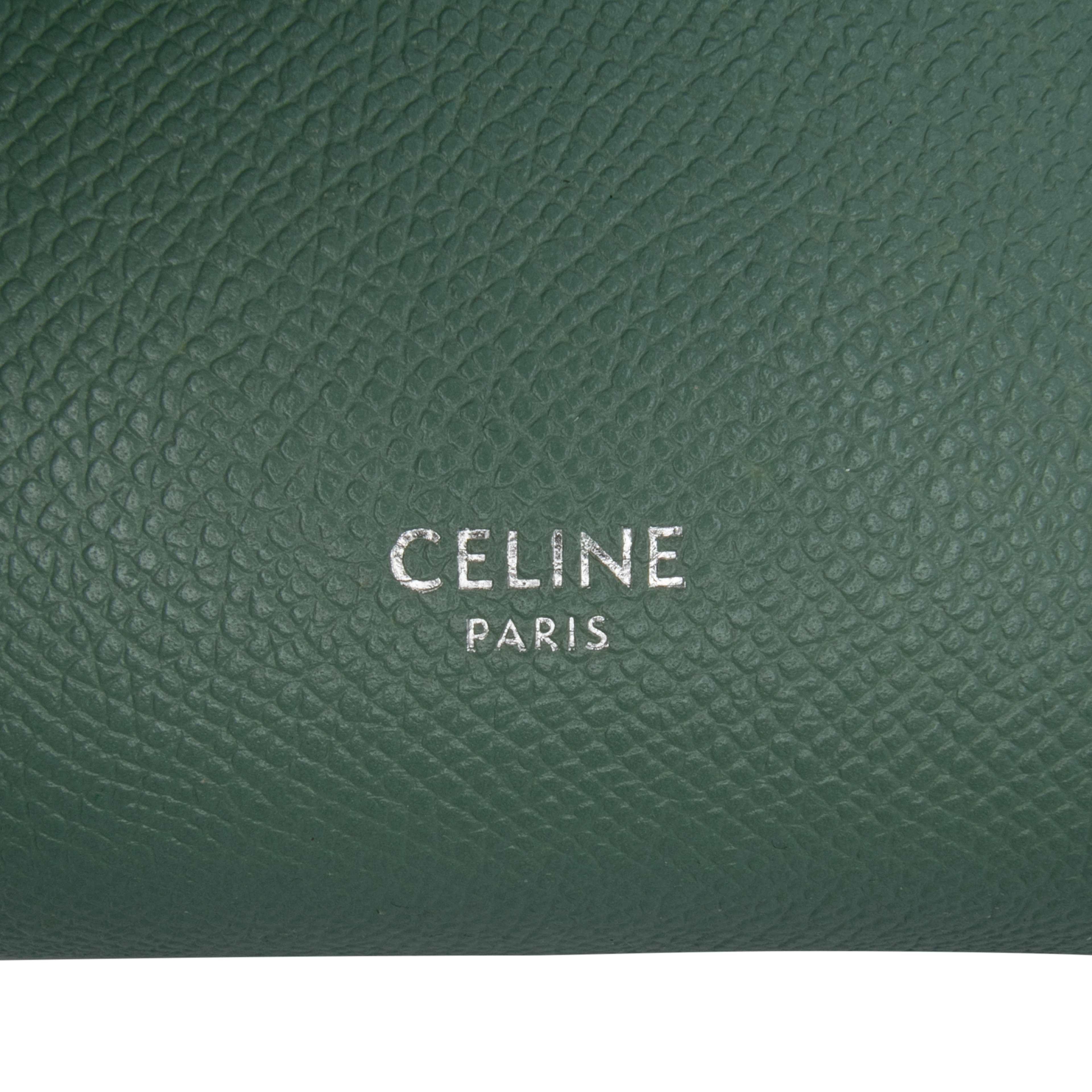 Celine Nano Grained Calfskin Belt Bag, från Luxclusif, i färgen green. Klicka för att öppna bilden i stort format