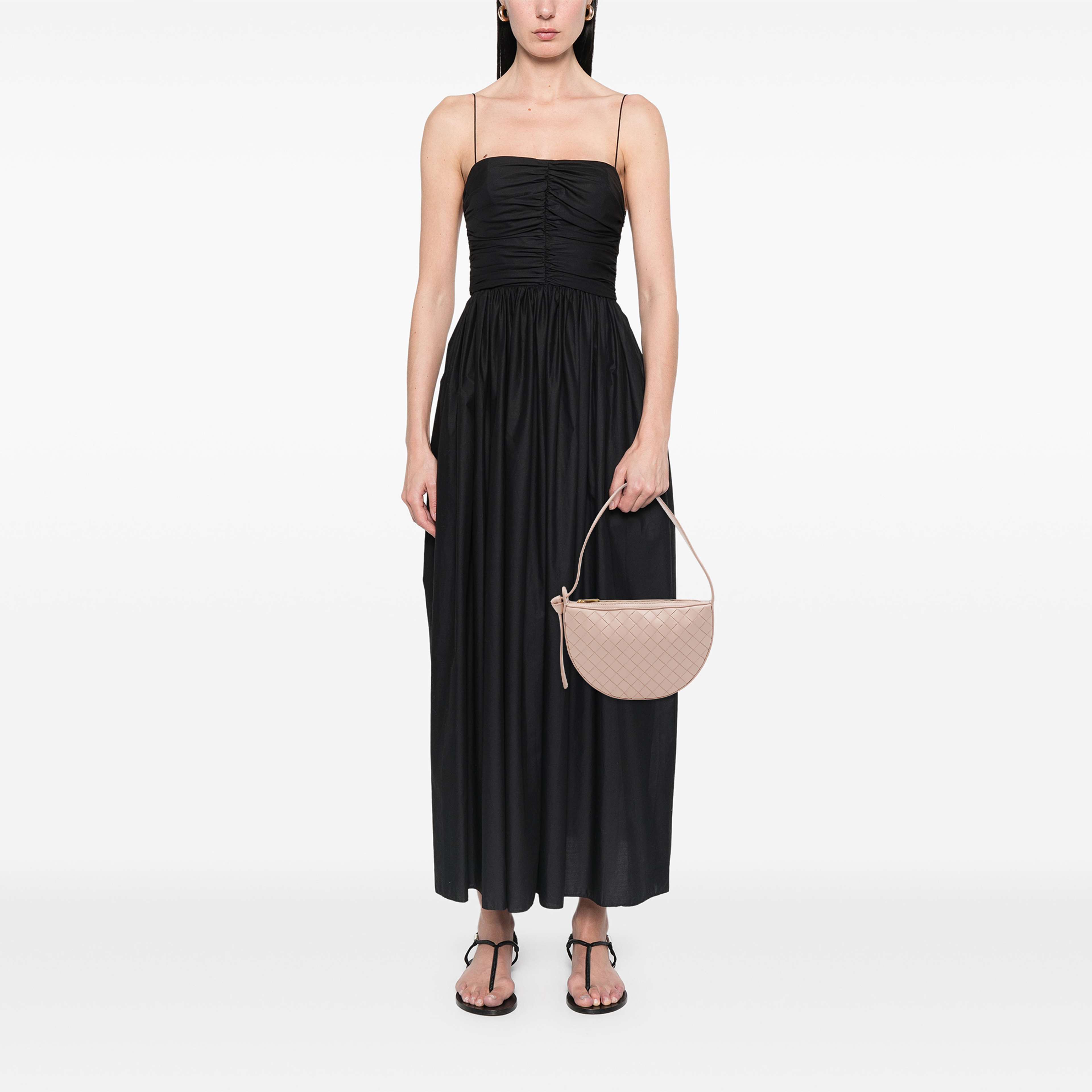 Bottega Veneta Mini Nappa Intrecciato Sunrise Hobo, från Luxclusif, i färgen rosa. Klicka för att öppna bilden i stort format