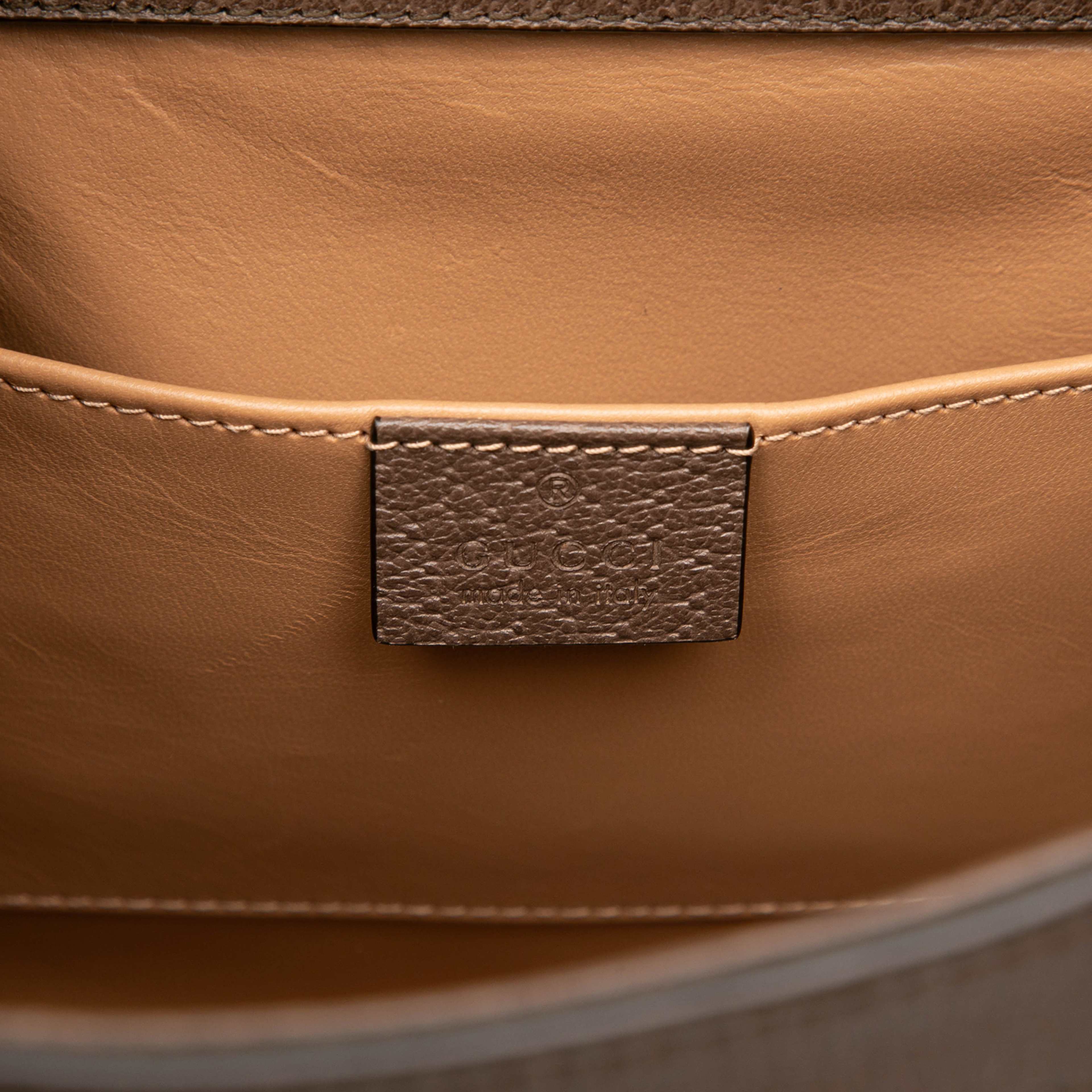 Gucci Medium Jumbo Gg Canvas Bamboo Diana Satchel, från Luxclusif, i färgen beige. Klicka för att öppna bilden i stort format