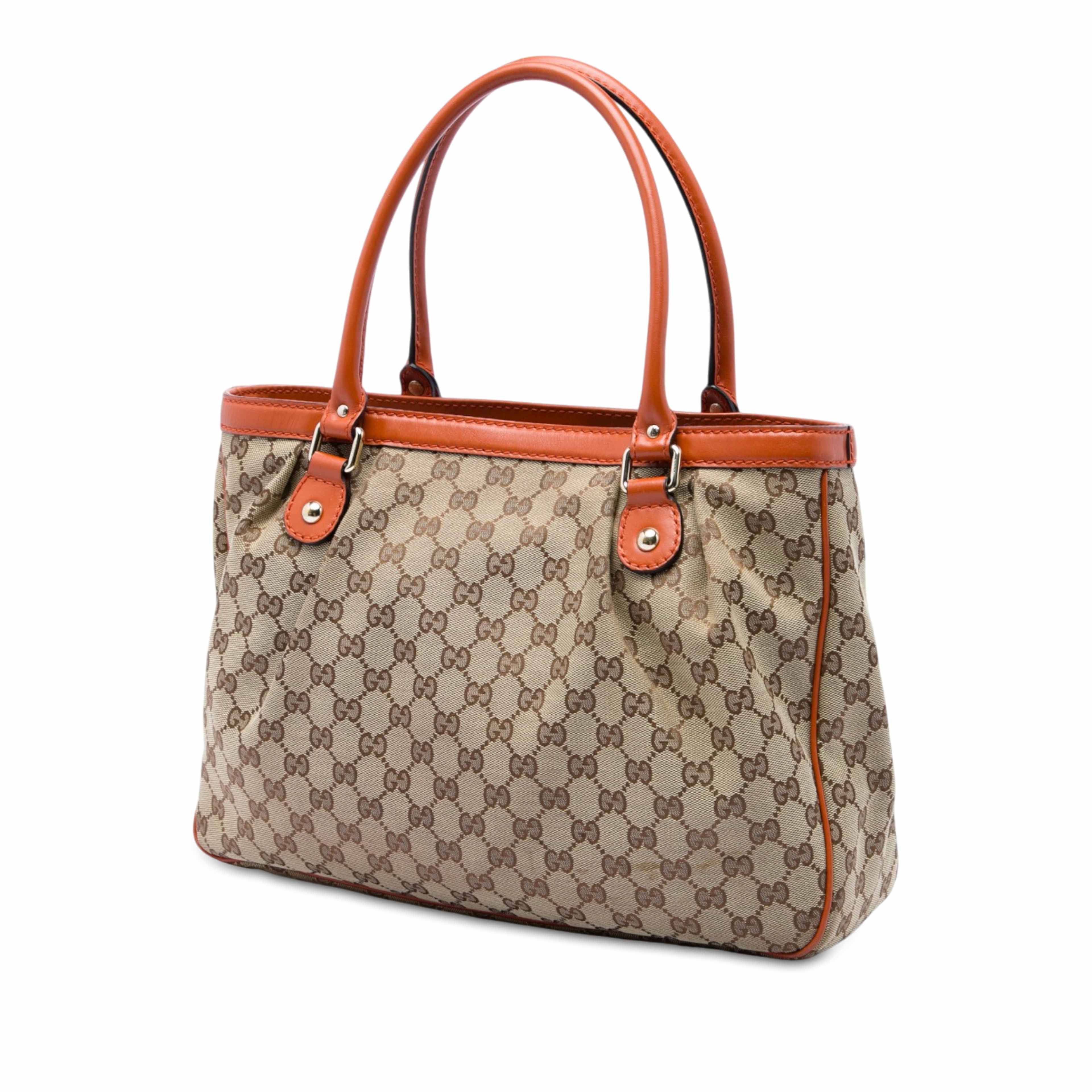 Gucci Gg Canvas Sukey Tote, från Luxclusif, i färgen beige. Klicka för att öppna bilden i stort format