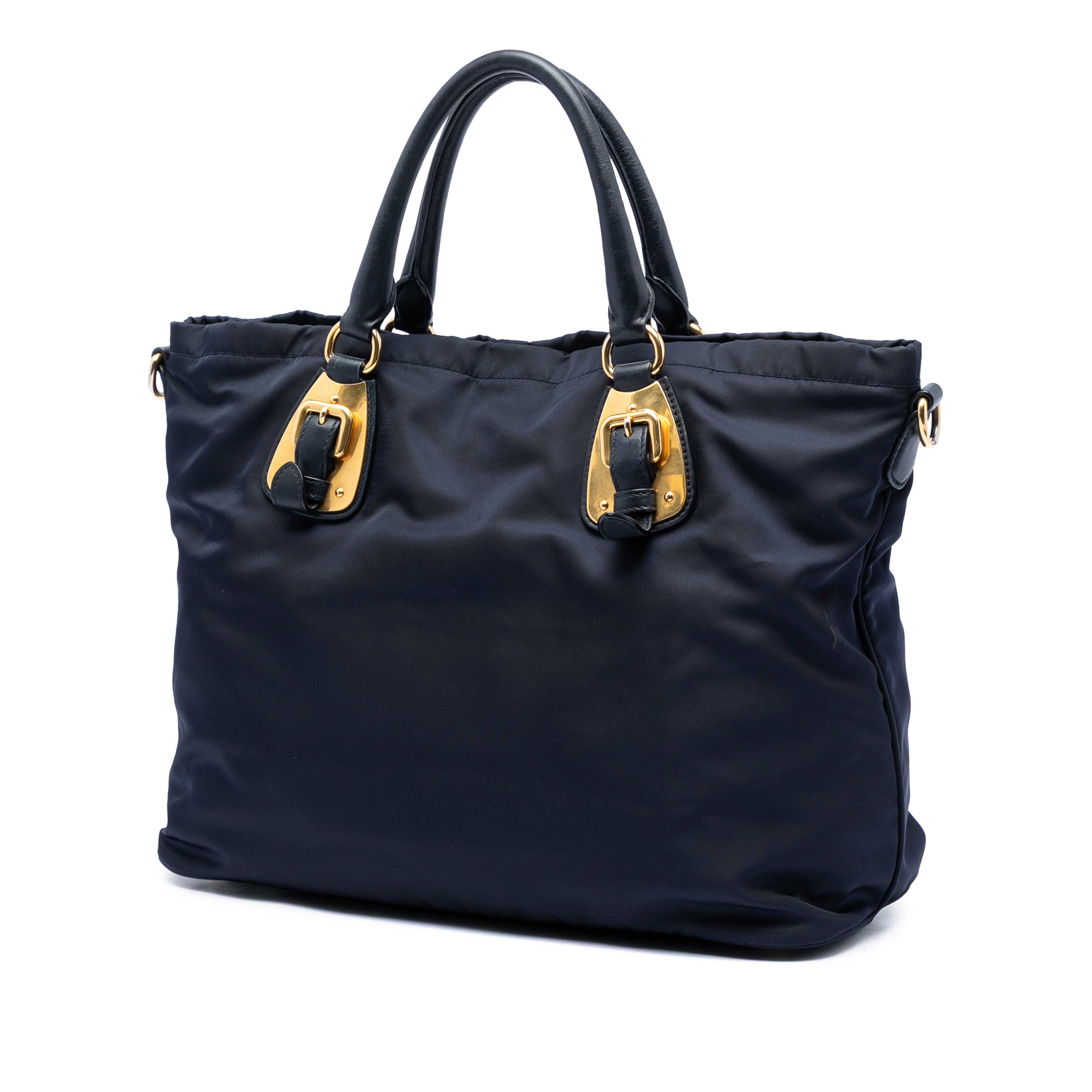 Prada Tessuto Satchel, från Luxclusif, i färgen blå. Klicka för att öppna bilden i stort format