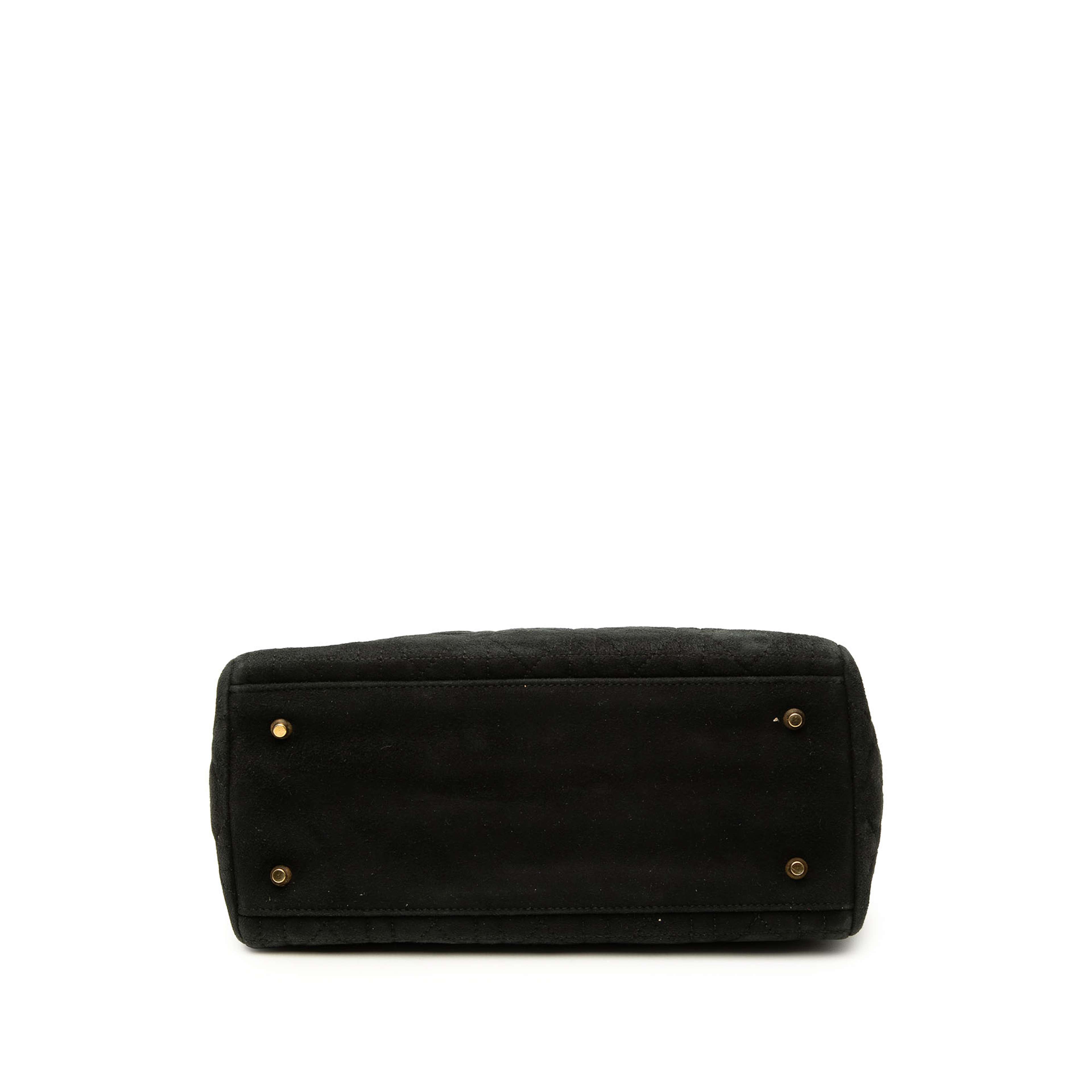 Dior Medium Suede Cannage Lady Dior, från Luxclusif, i färgen svart. Klicka för att öppna bilden i stort format
