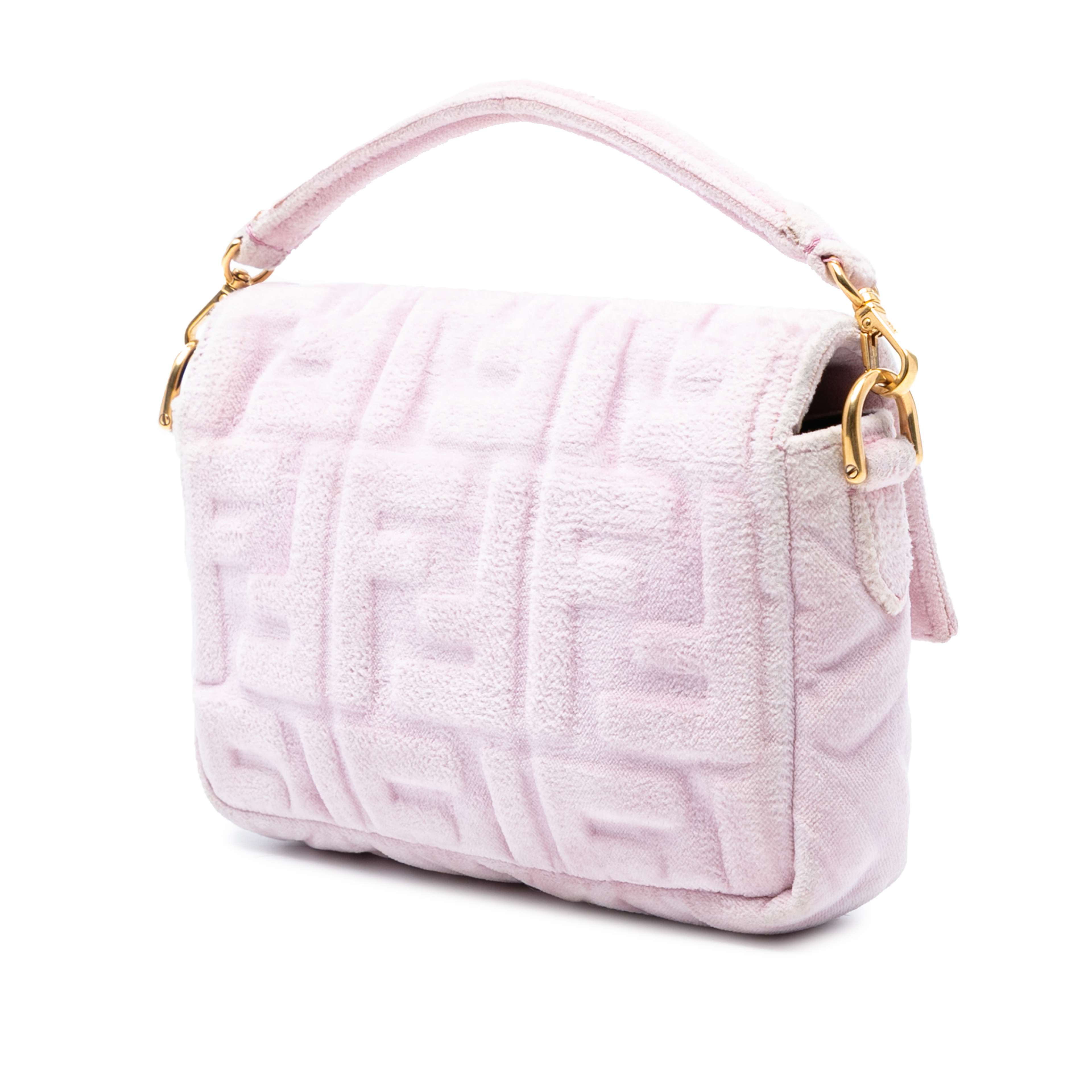 Fendi Mini Zucca Embossed Velvet Baguette Satchel, från Luxclusif, i färgen light pink. Klicka för att öppna bilden i stort format