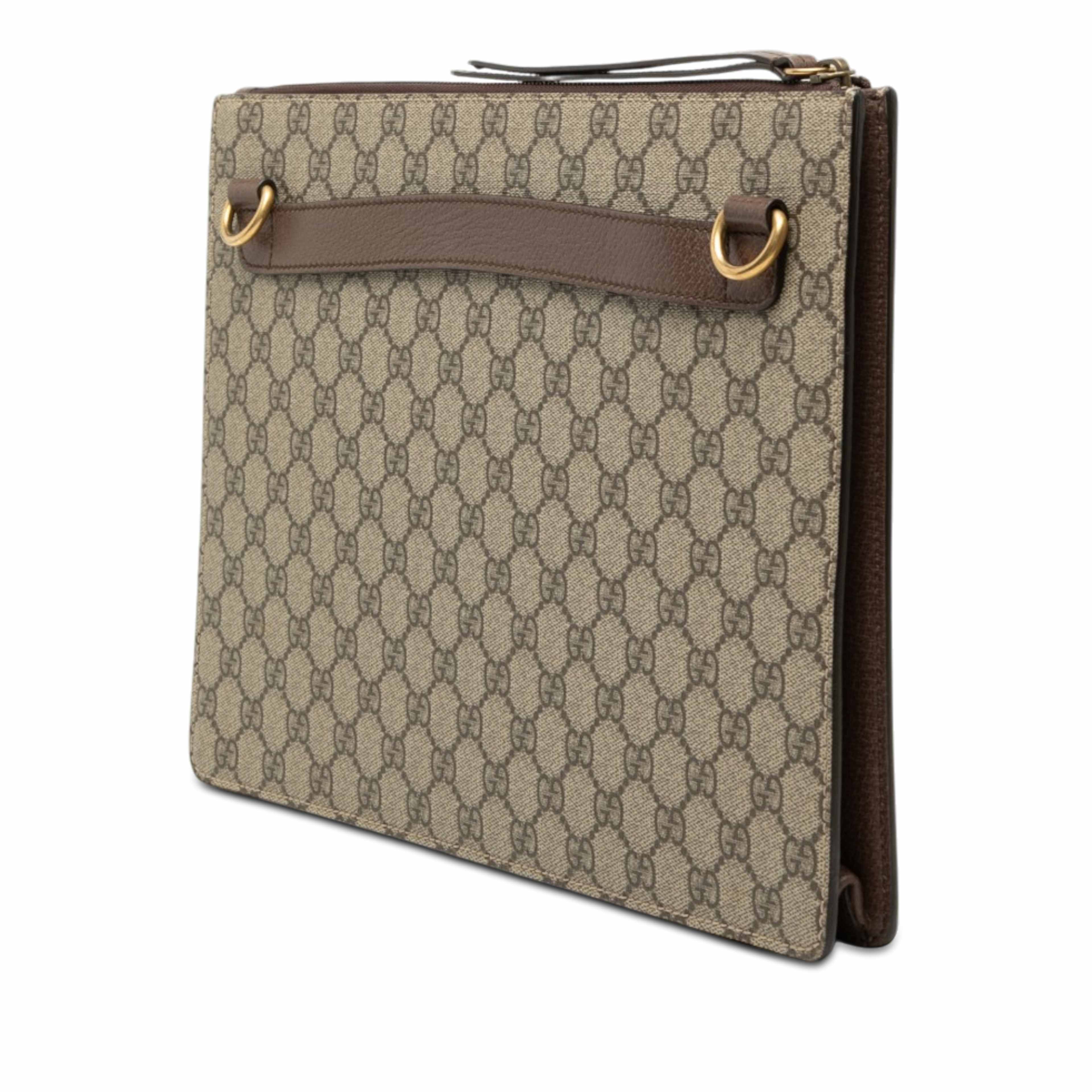 Gucci Gg Supreme Web Courrier Messenger Bag, från Luxclusif, i färgen beige. Klicka för att öppna bilden i stort format