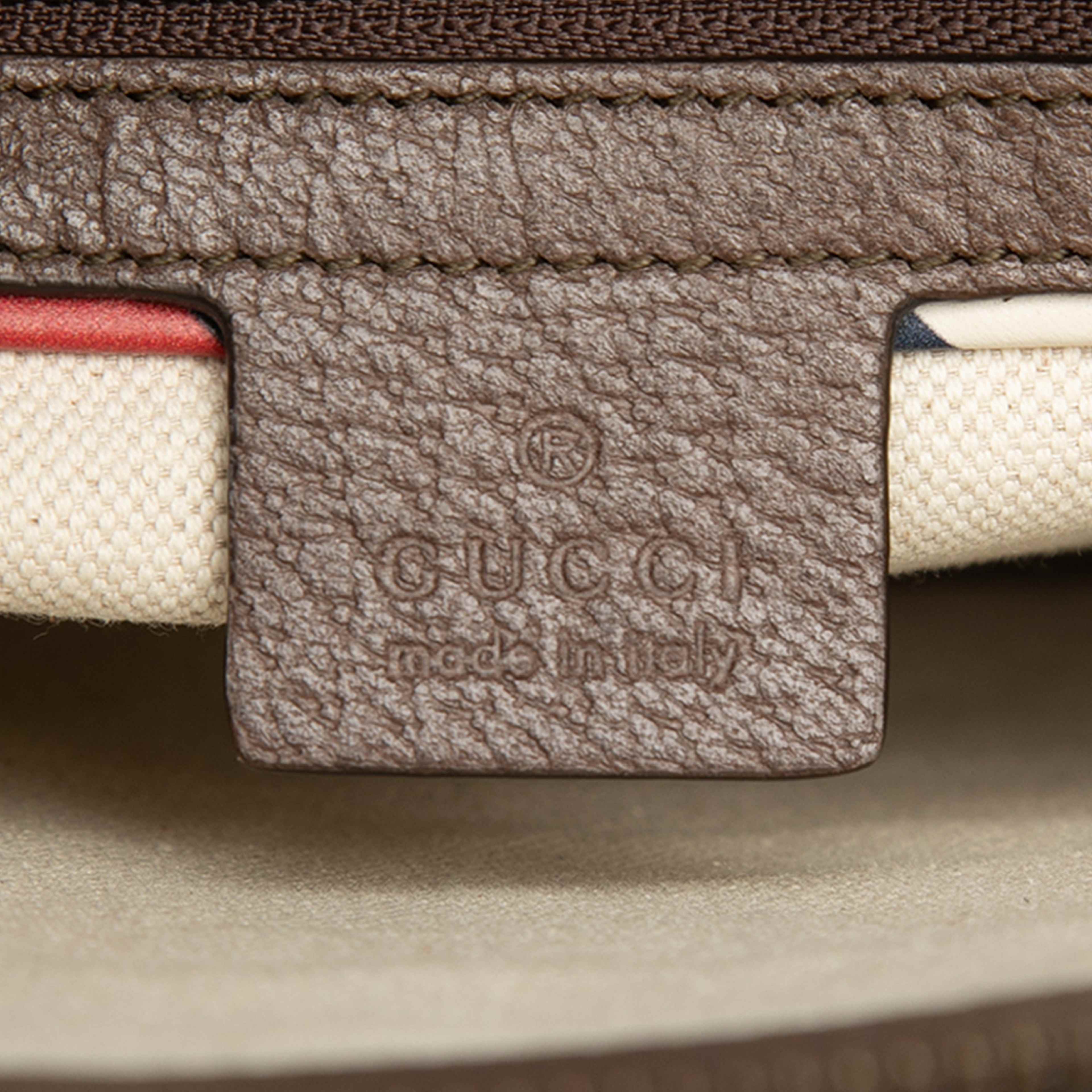 Gucci Gg Supreme Web Courrier Messenger Bag, från Luxclusif, i färgen beige. Klicka för att öppna bilden i stort format