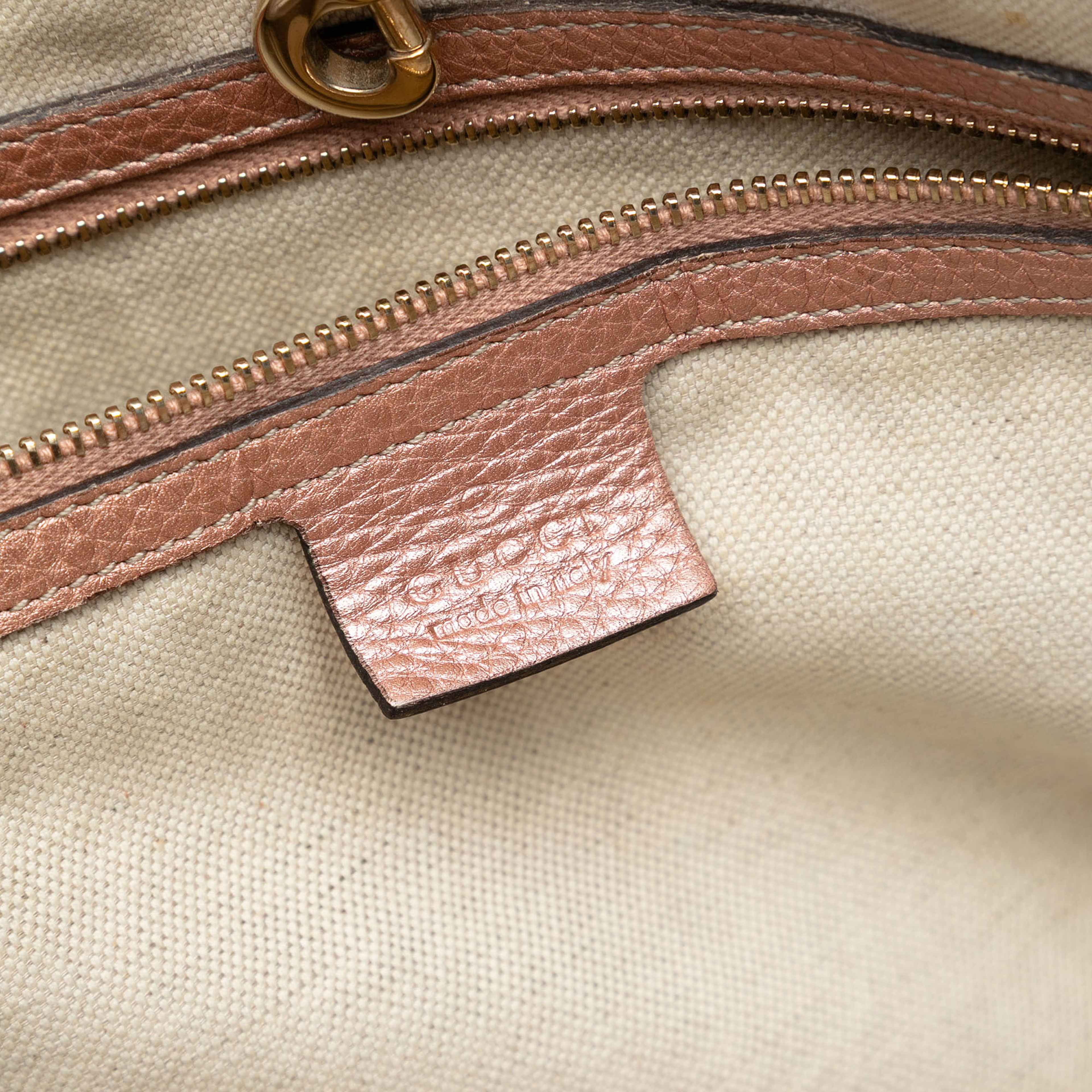 Gucci Medium Gg Canvas Bella Tote, från Luxclusif, i färgen beige. Klicka för att öppna bilden i stort format