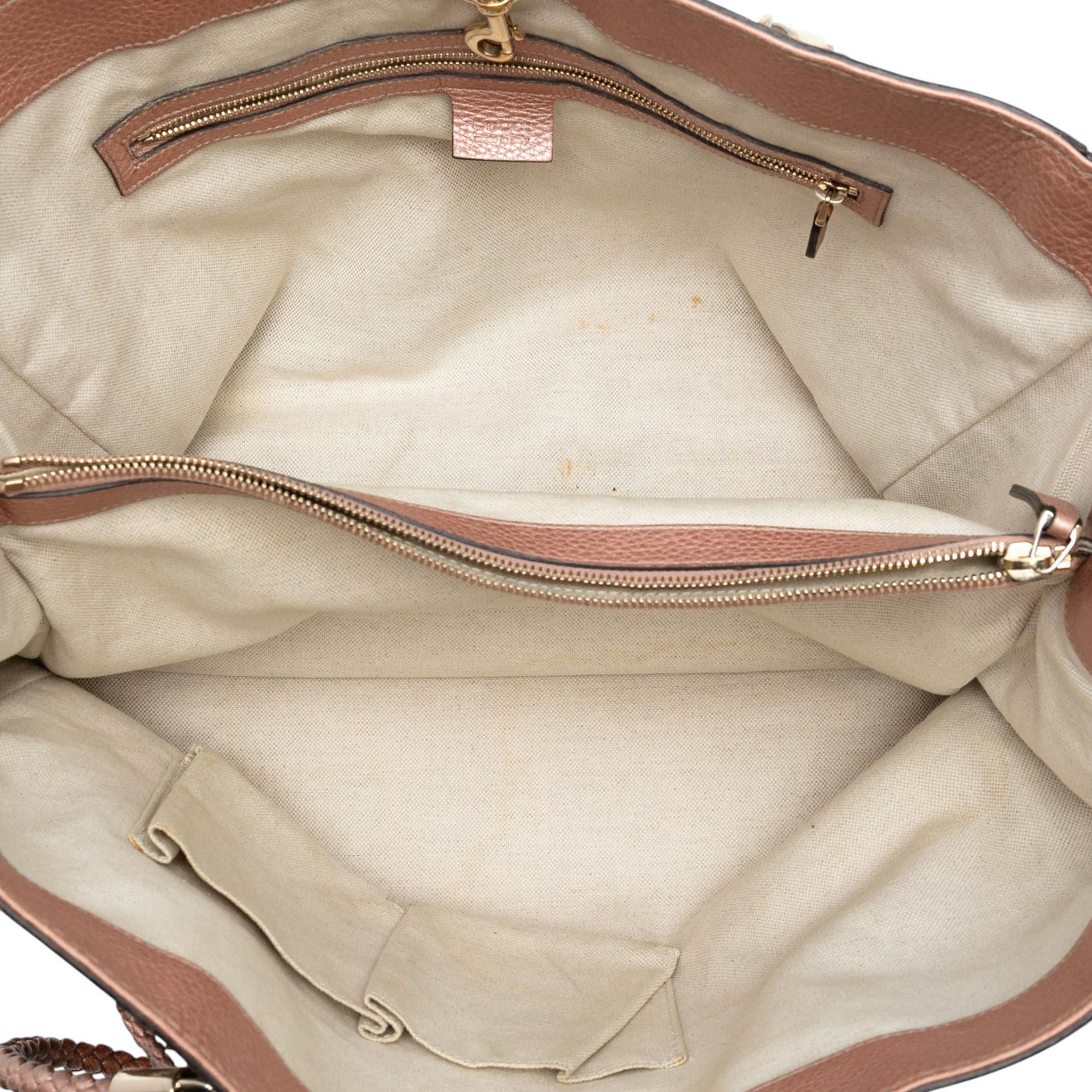 Gucci Medium Gg Canvas Bella Tote, från Luxclusif, i färgen beige. Klicka för att öppna bilden i stort format