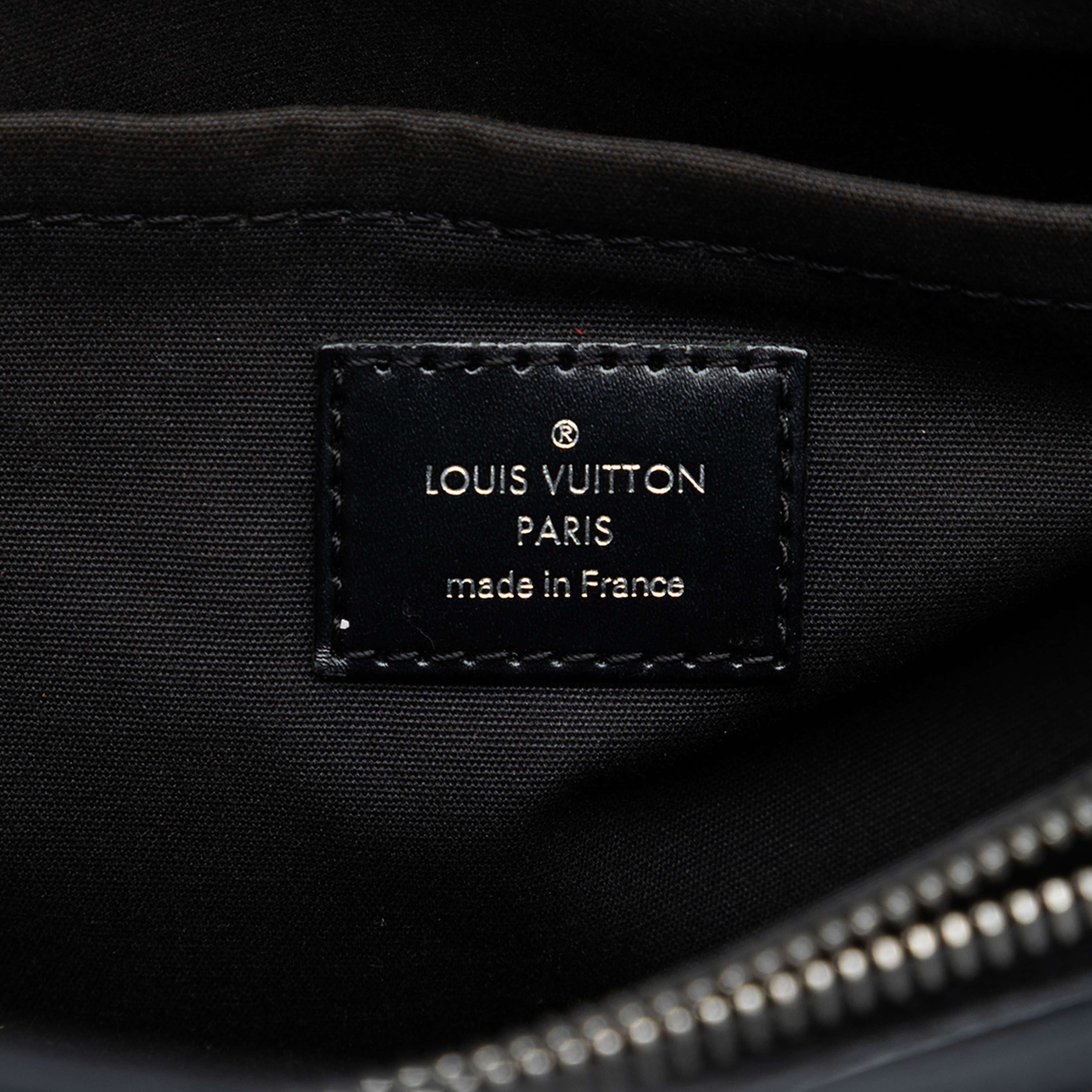 Louis Vuitton Epi Passy Pm, från Luxclusif, i färgen black. Klicka för att öppna bilden i stort format