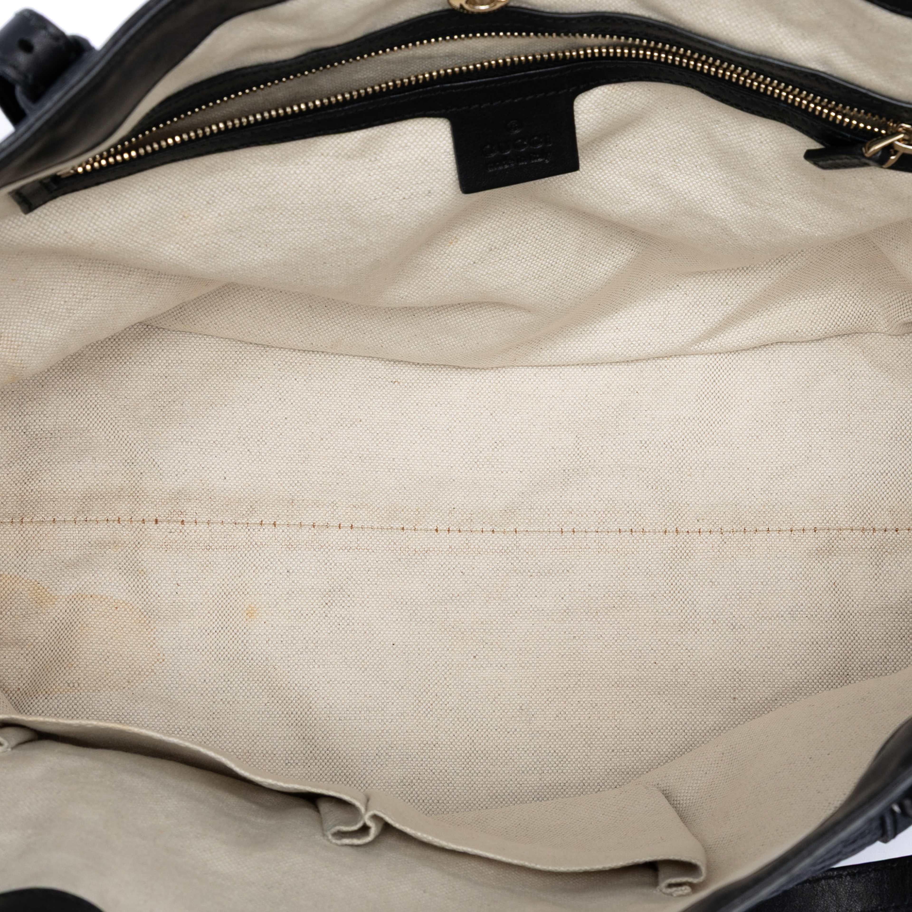 Gucci Microguccissima Nice Tote, från Luxclusif, i färgen black. Klicka för att öppna bilden i stort format