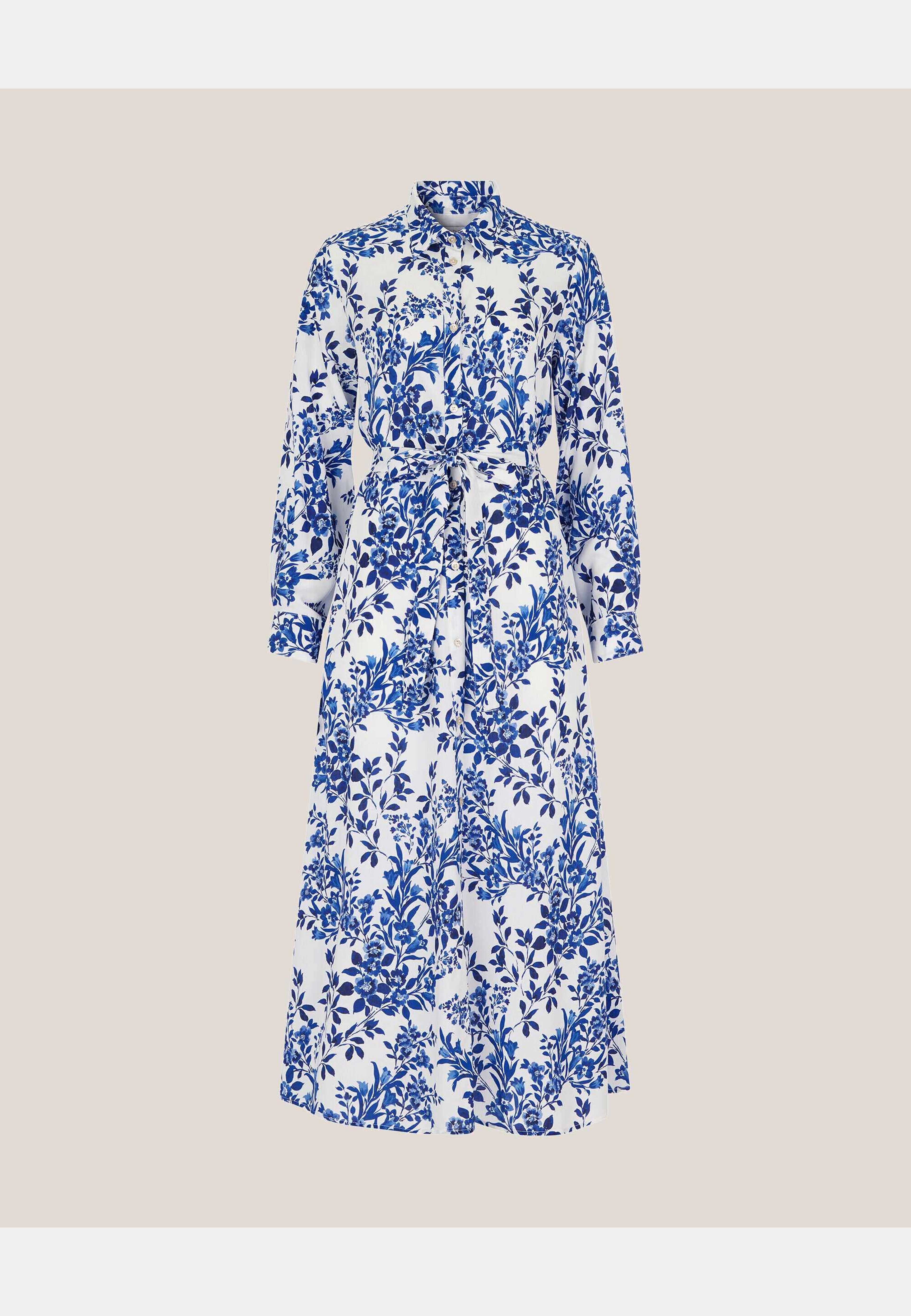 Marissa Shirtdress, från Newhouse, i färgen kornblå. Klicka för att öppna bilden i stort format